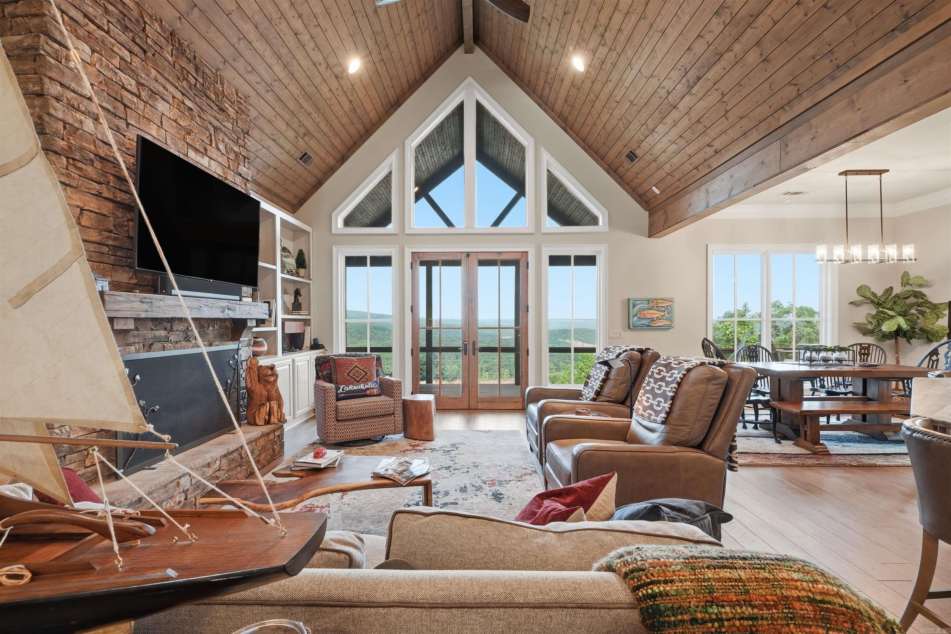 THE BLUFFS - Residential