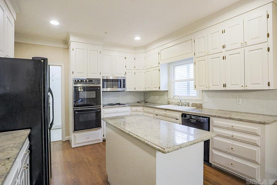 CHELSEA SQUARE - Residential