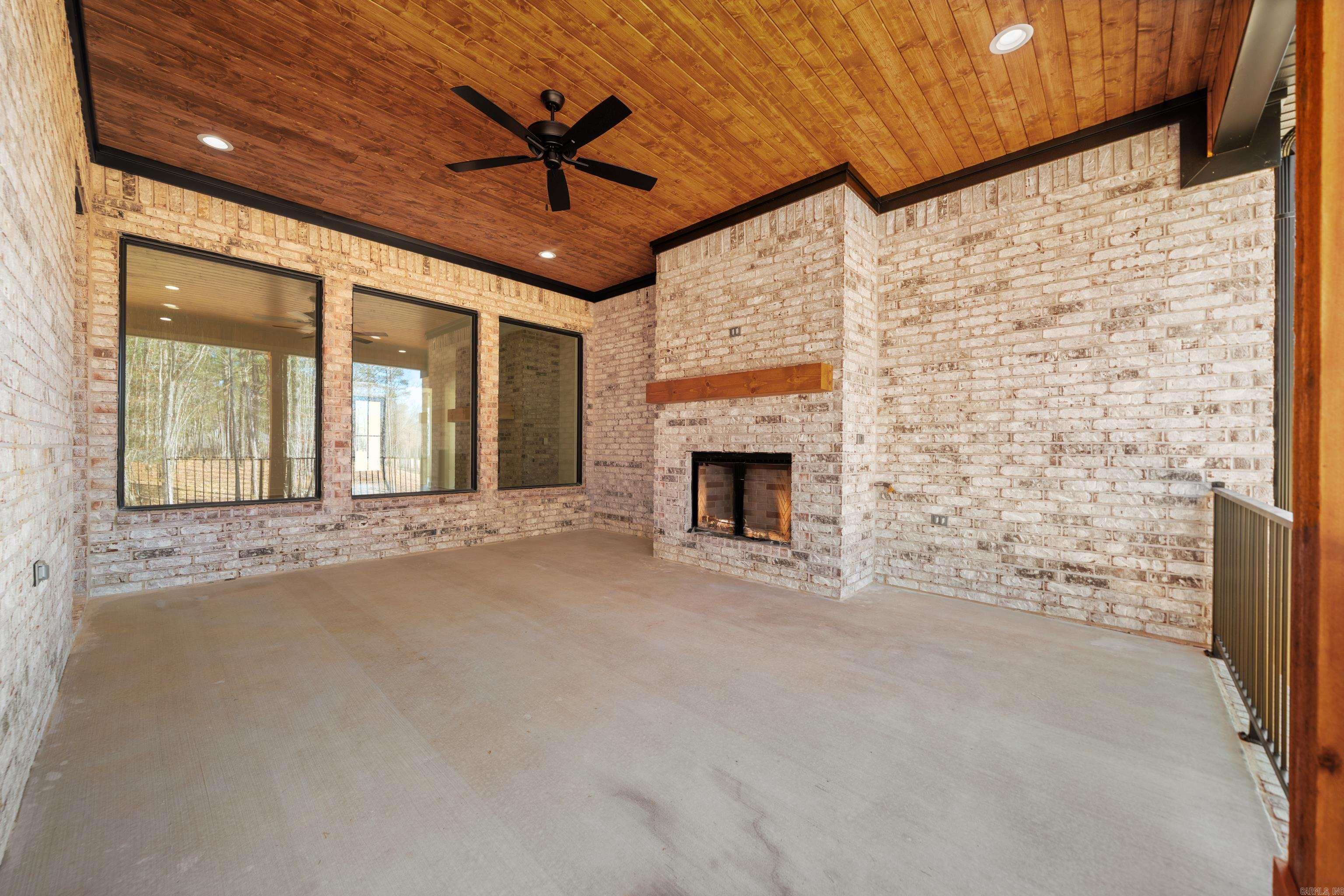 Red Oak Ridge - Residential