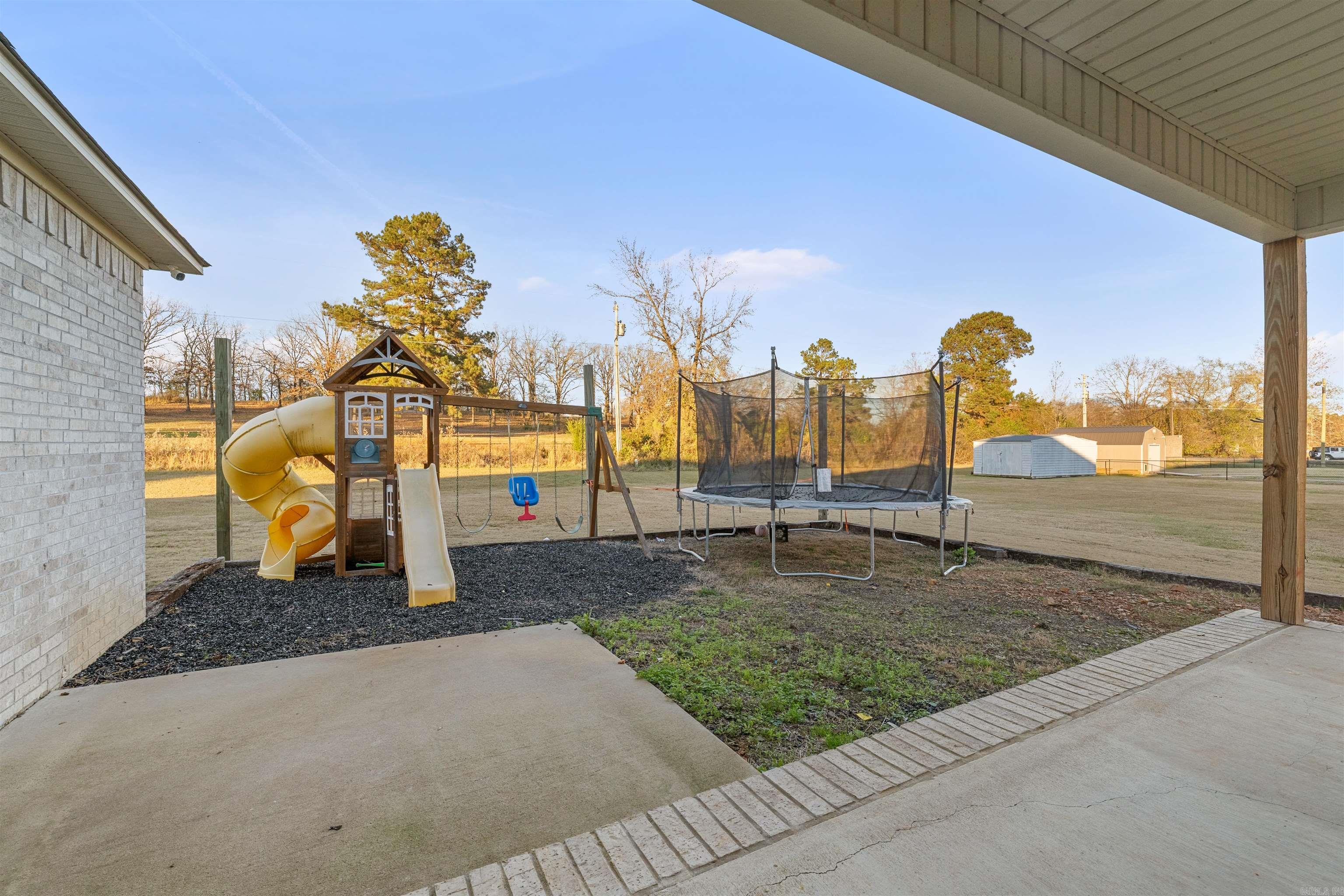 OAK SHADOWS - Residential