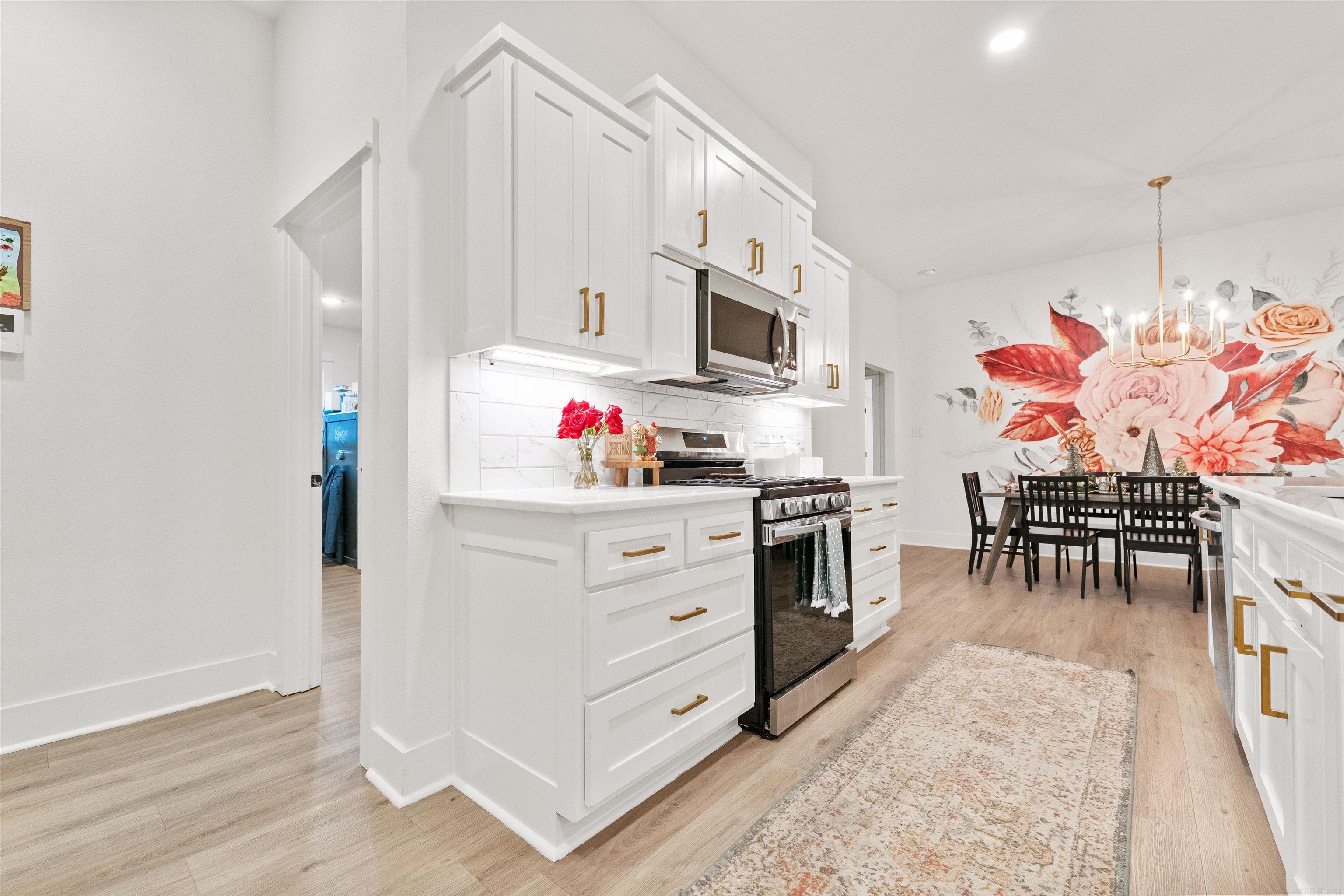 OAK SHADOWS - Residential