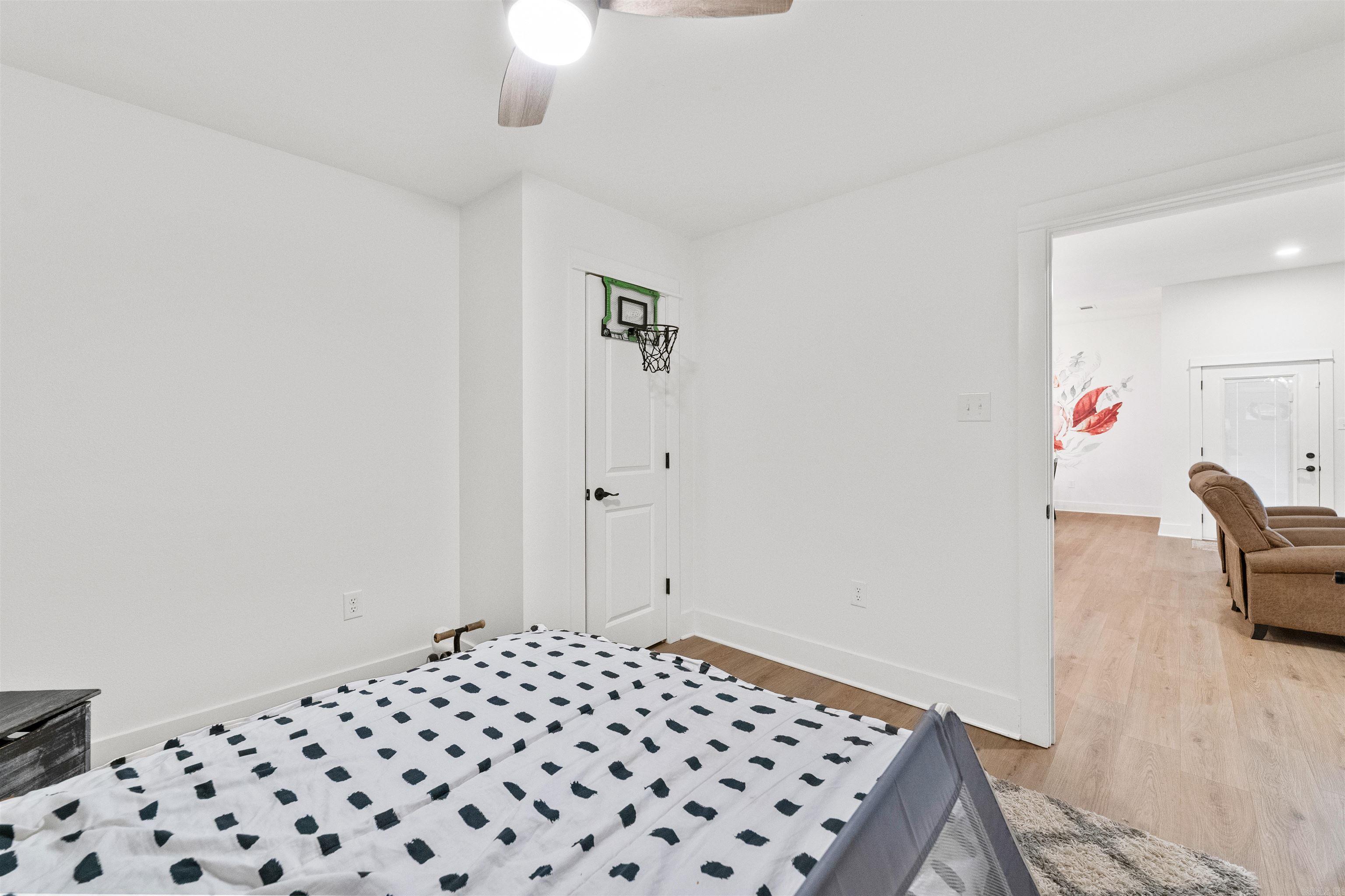 OAK SHADOWS - Residential