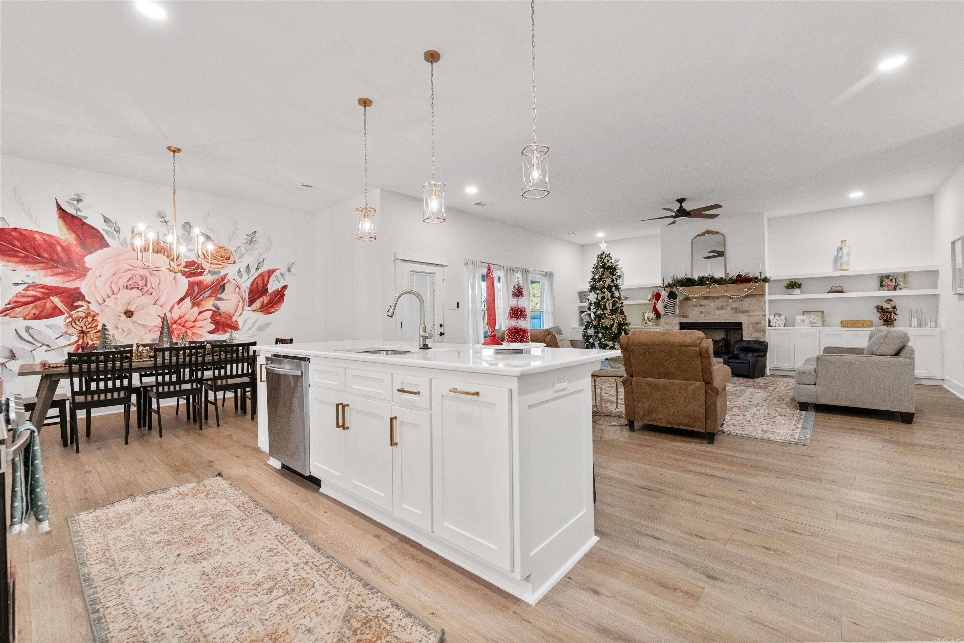 OAK SHADOWS - Residential