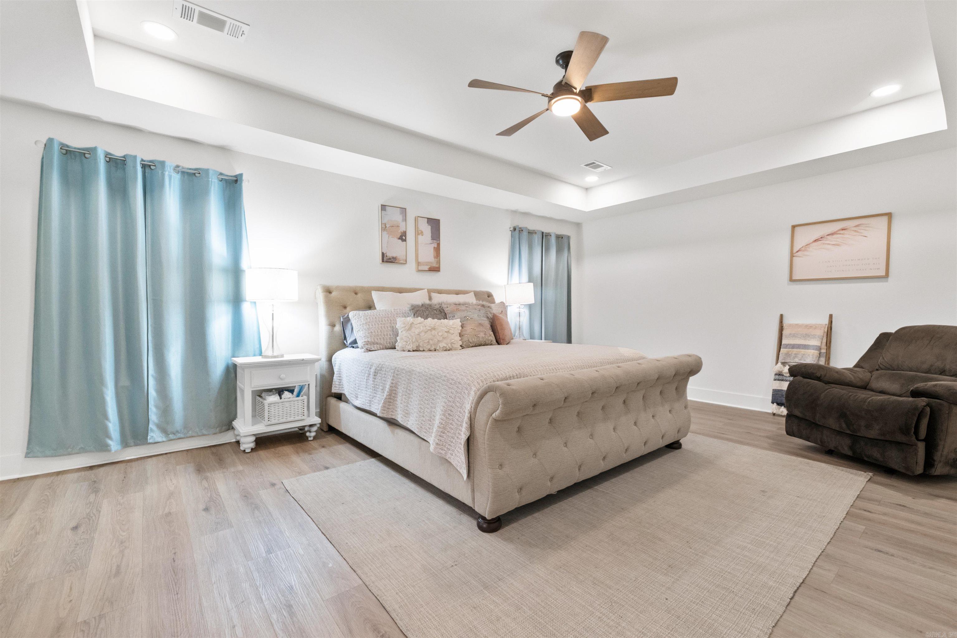 OAK SHADOWS - Residential