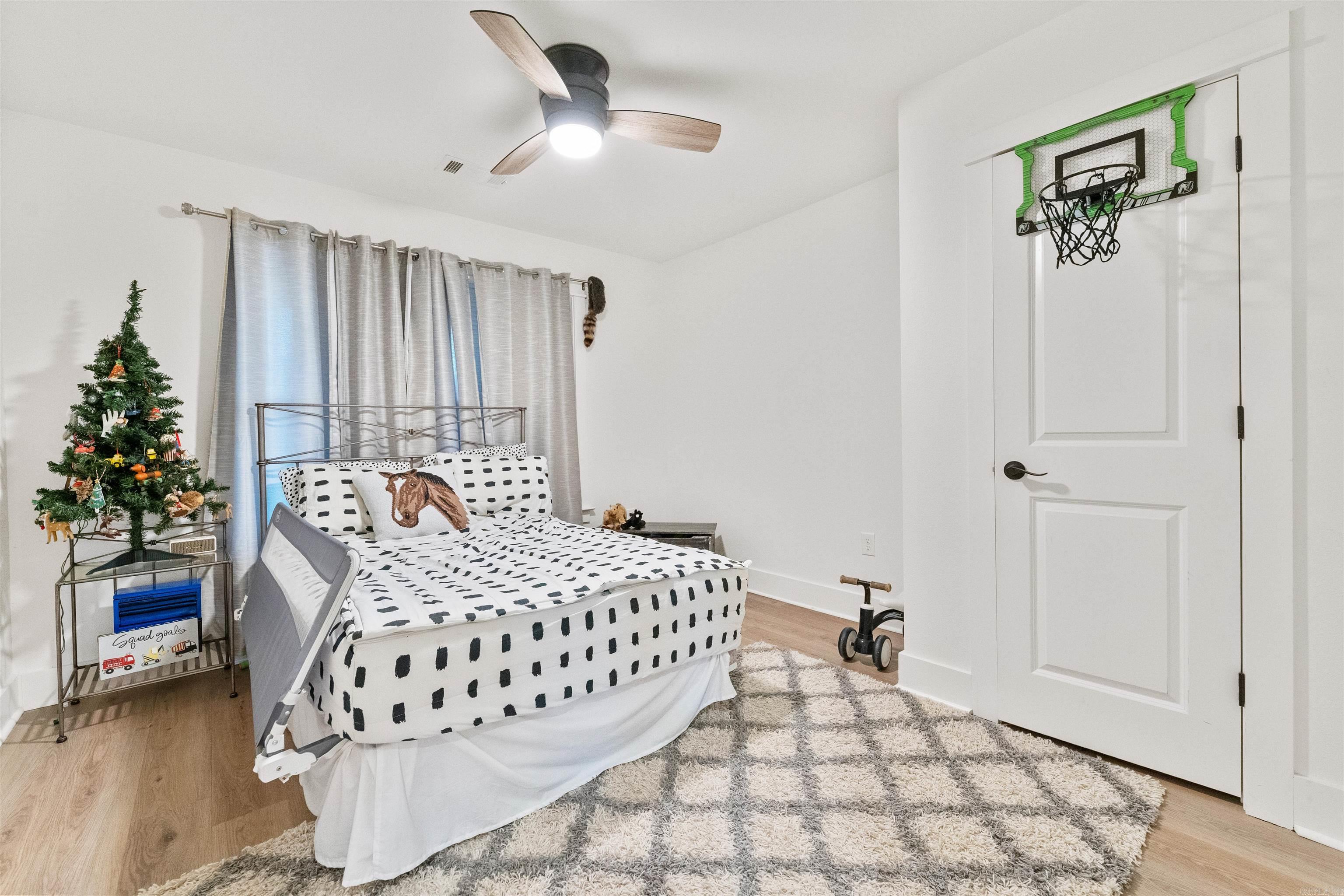 OAK SHADOWS - Residential