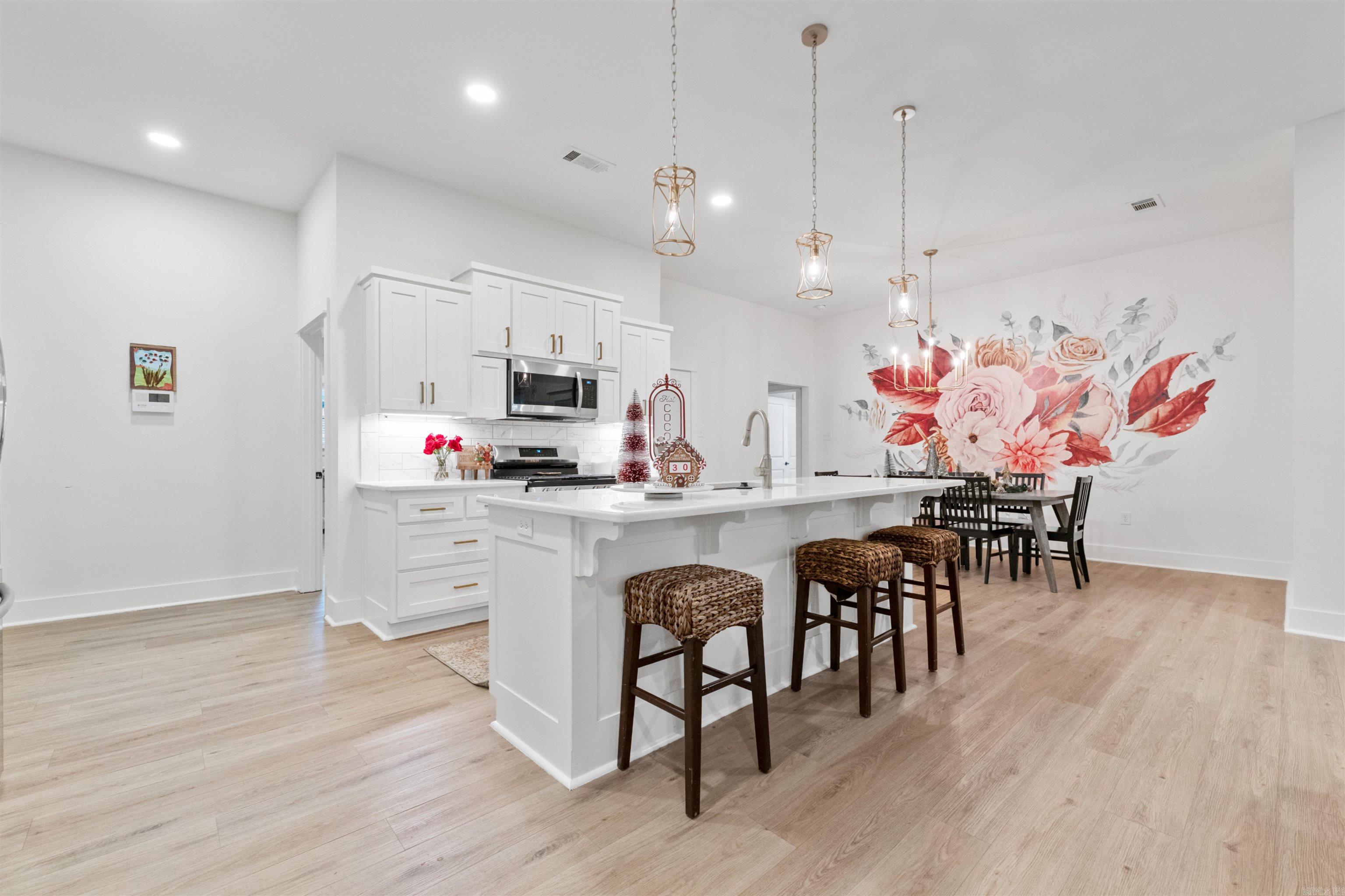 OAK SHADOWS - Residential