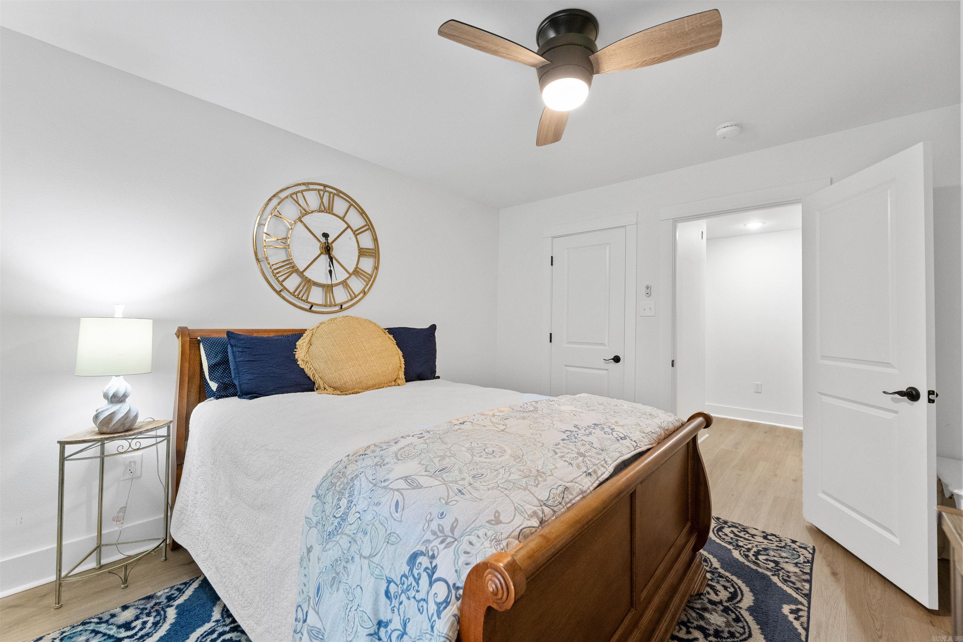 OAK SHADOWS - Residential