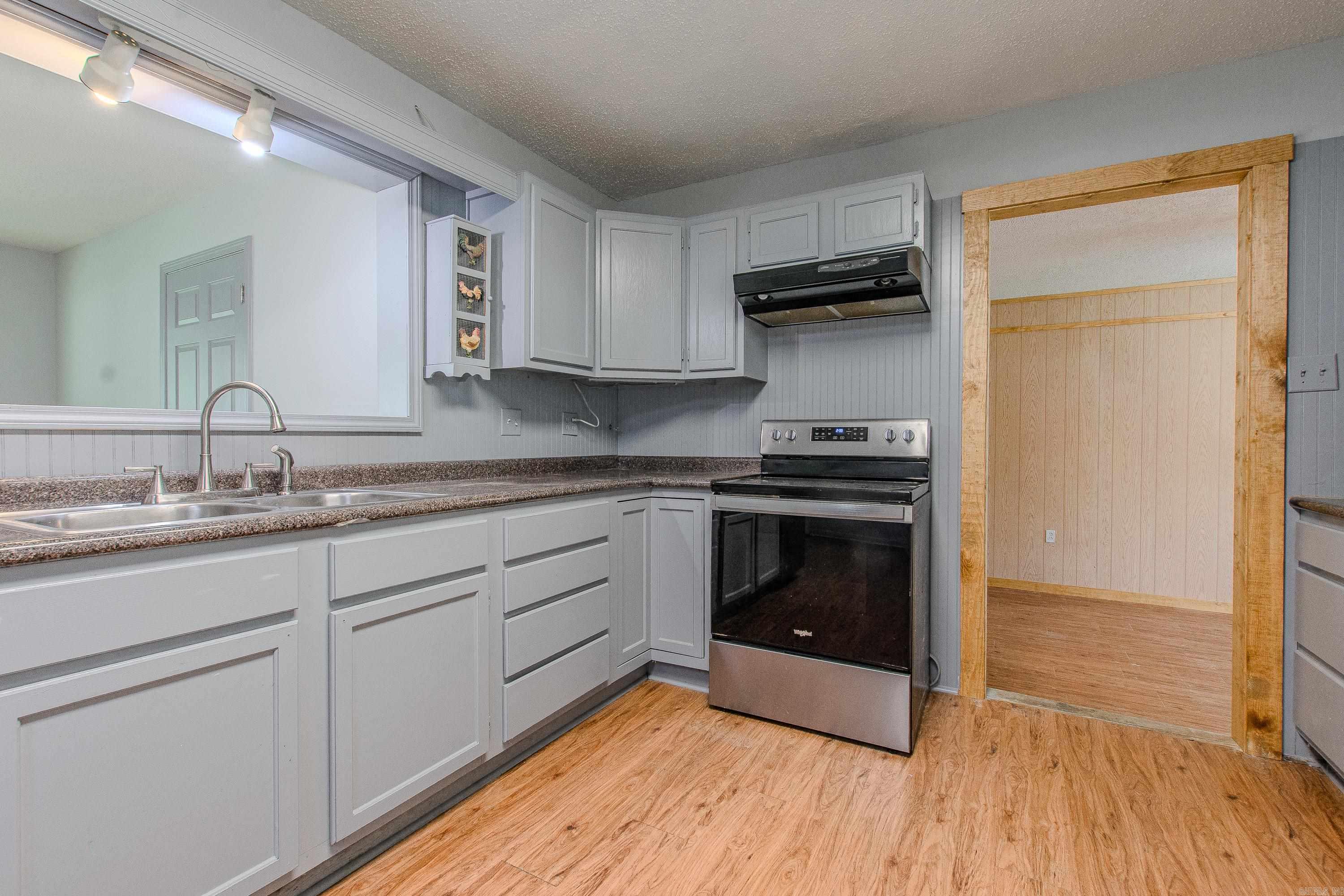 MEADOWBROOK - Residential