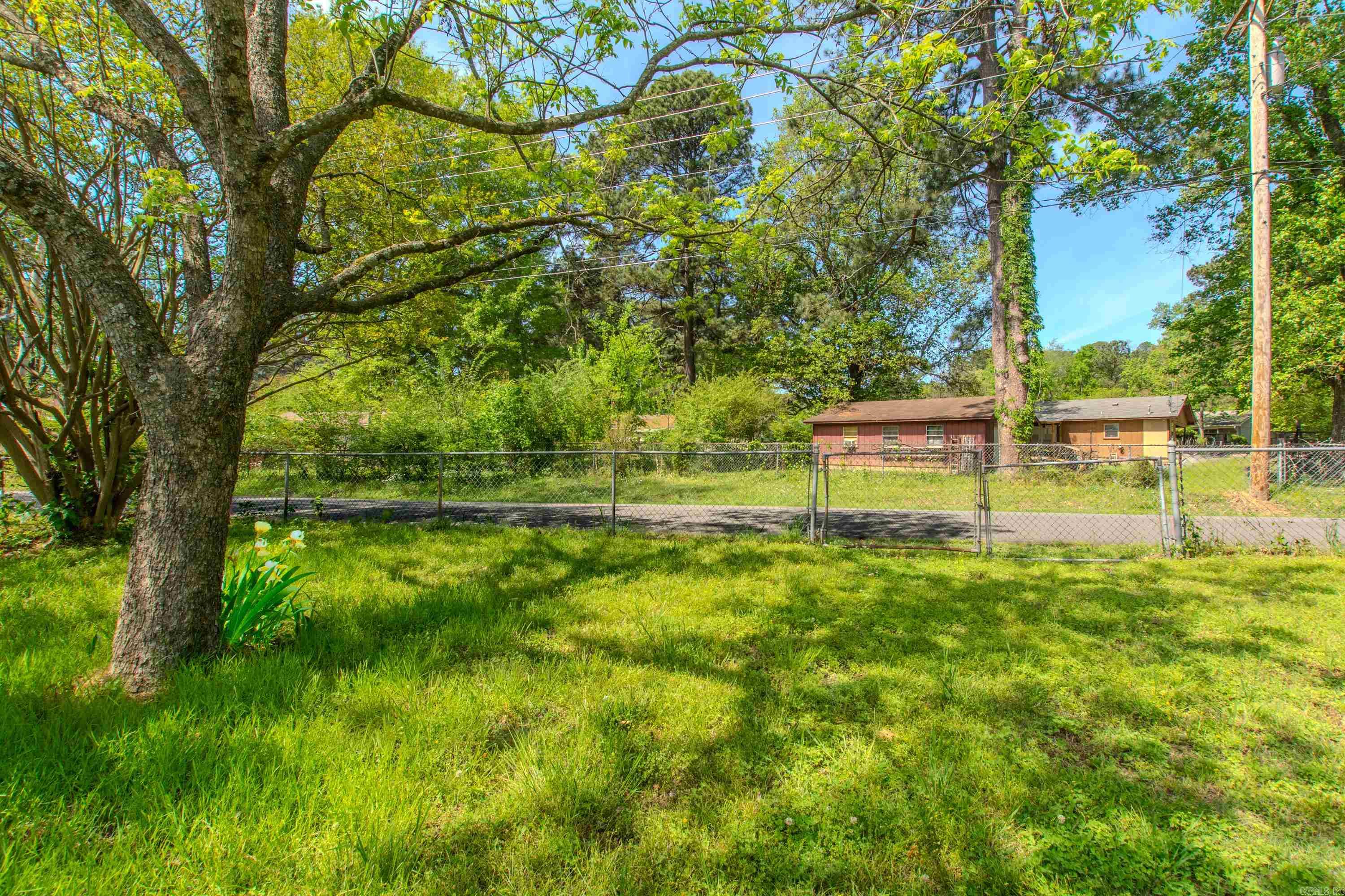 MEADOWBROOK - Residential