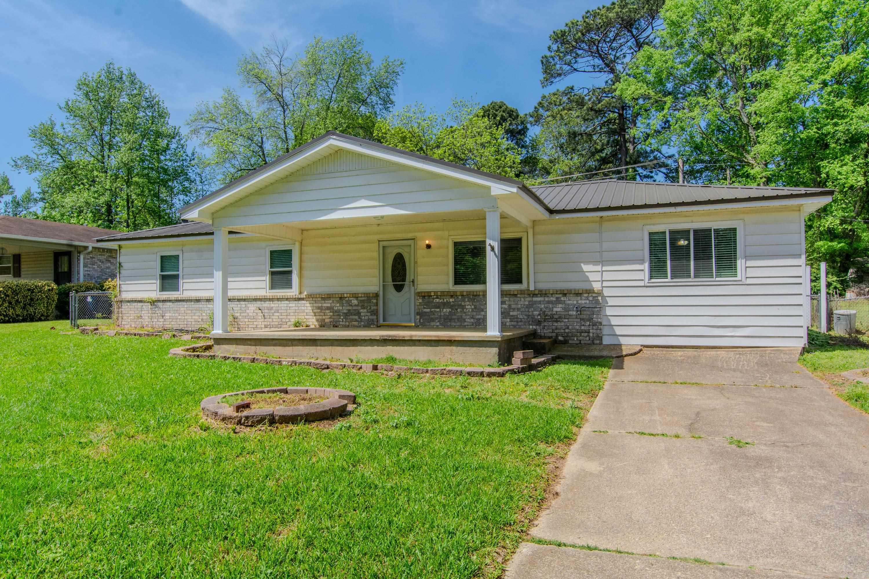 MEADOWBROOK - Residential