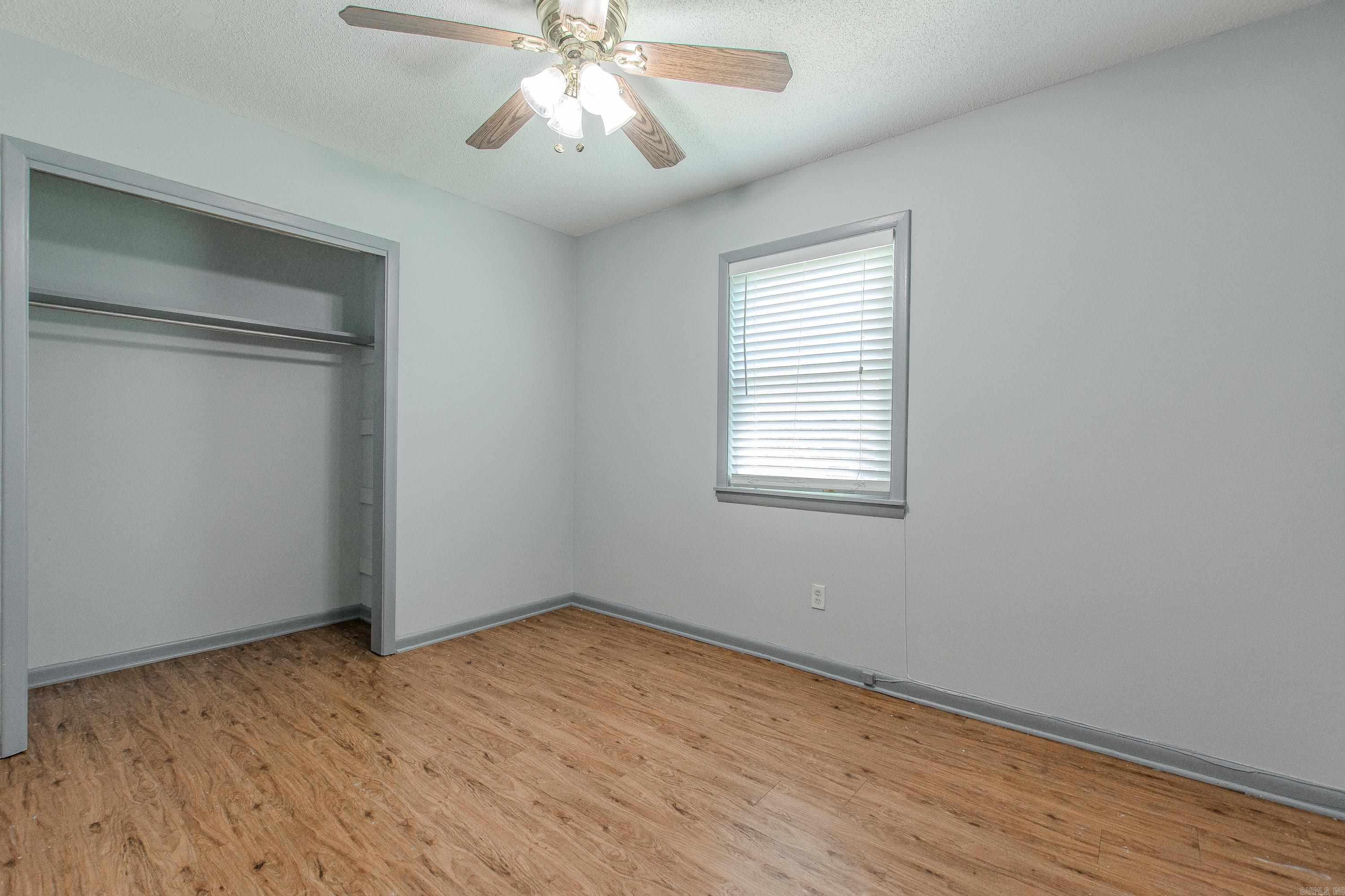 MEADOWBROOK - Residential