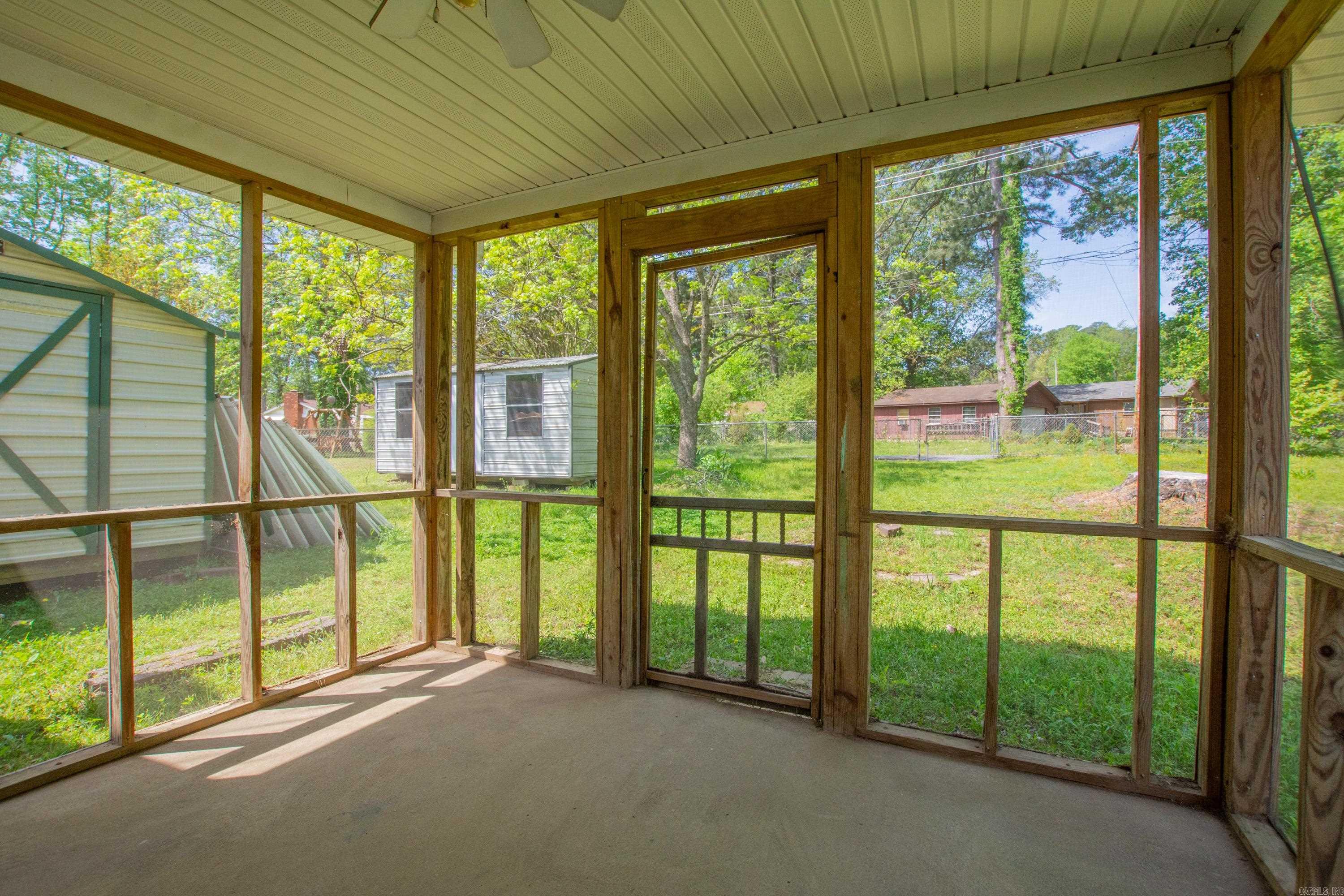 MEADOWBROOK - Residential