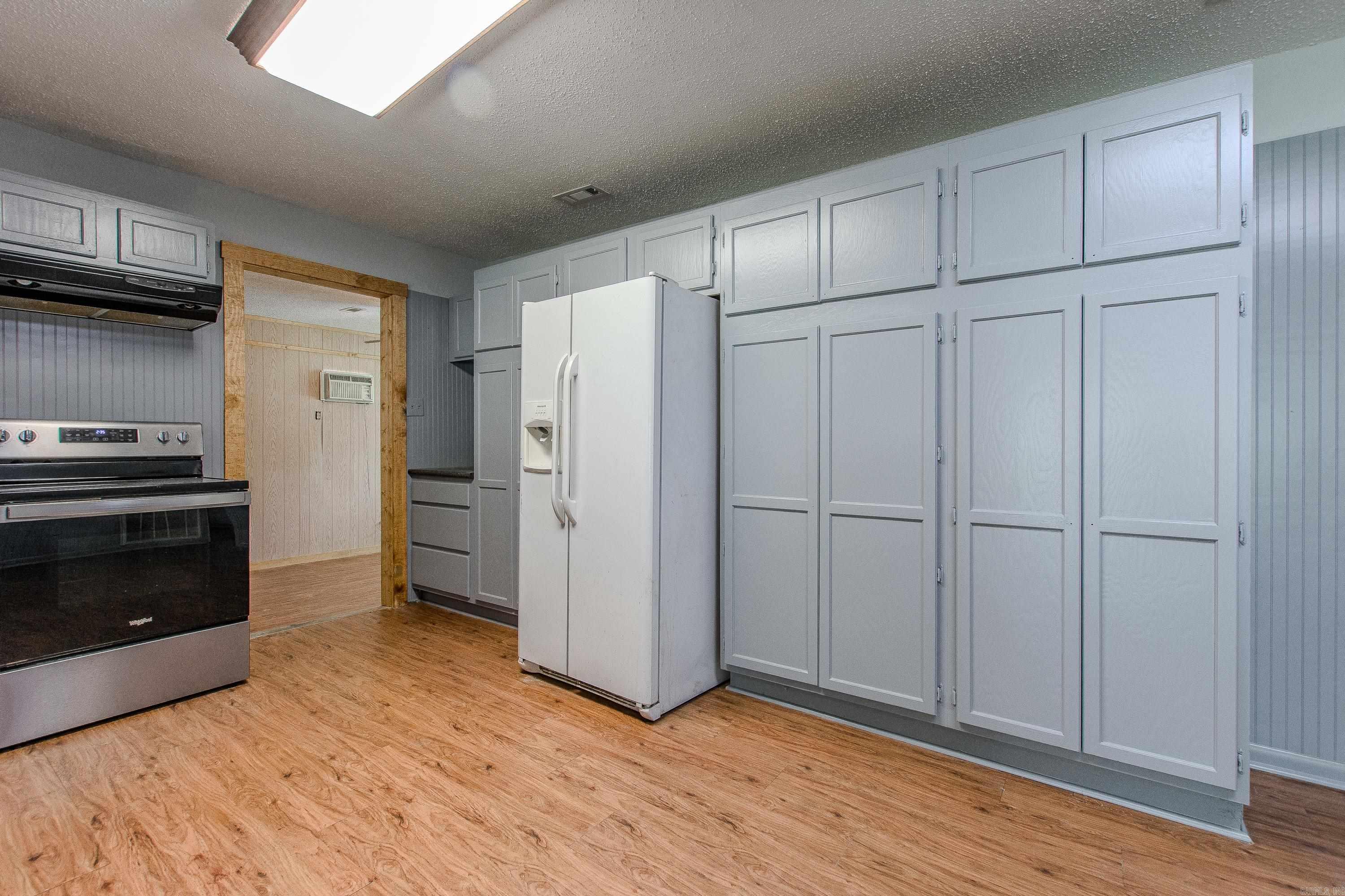 MEADOWBROOK - Residential