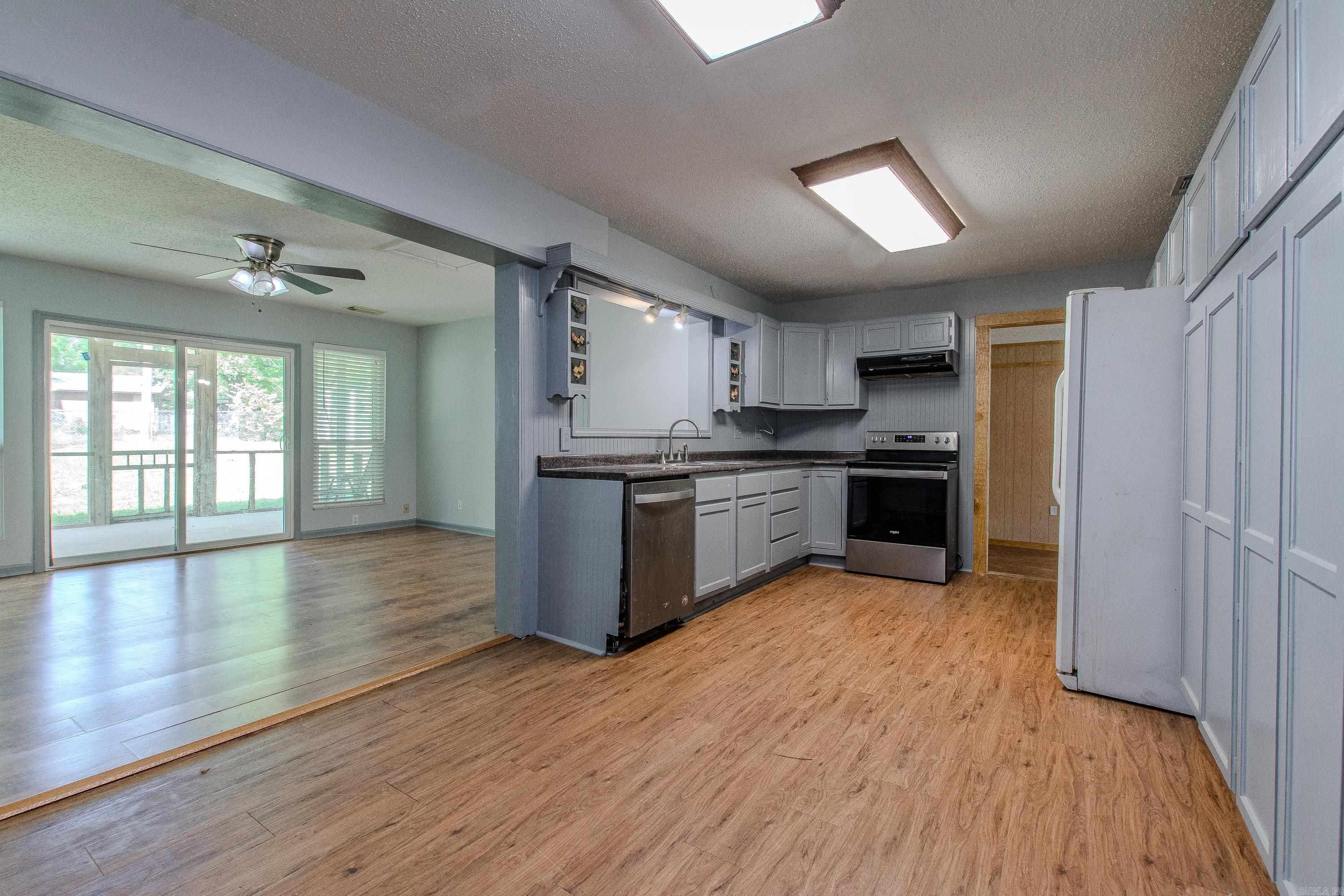 MEADOWBROOK - Residential