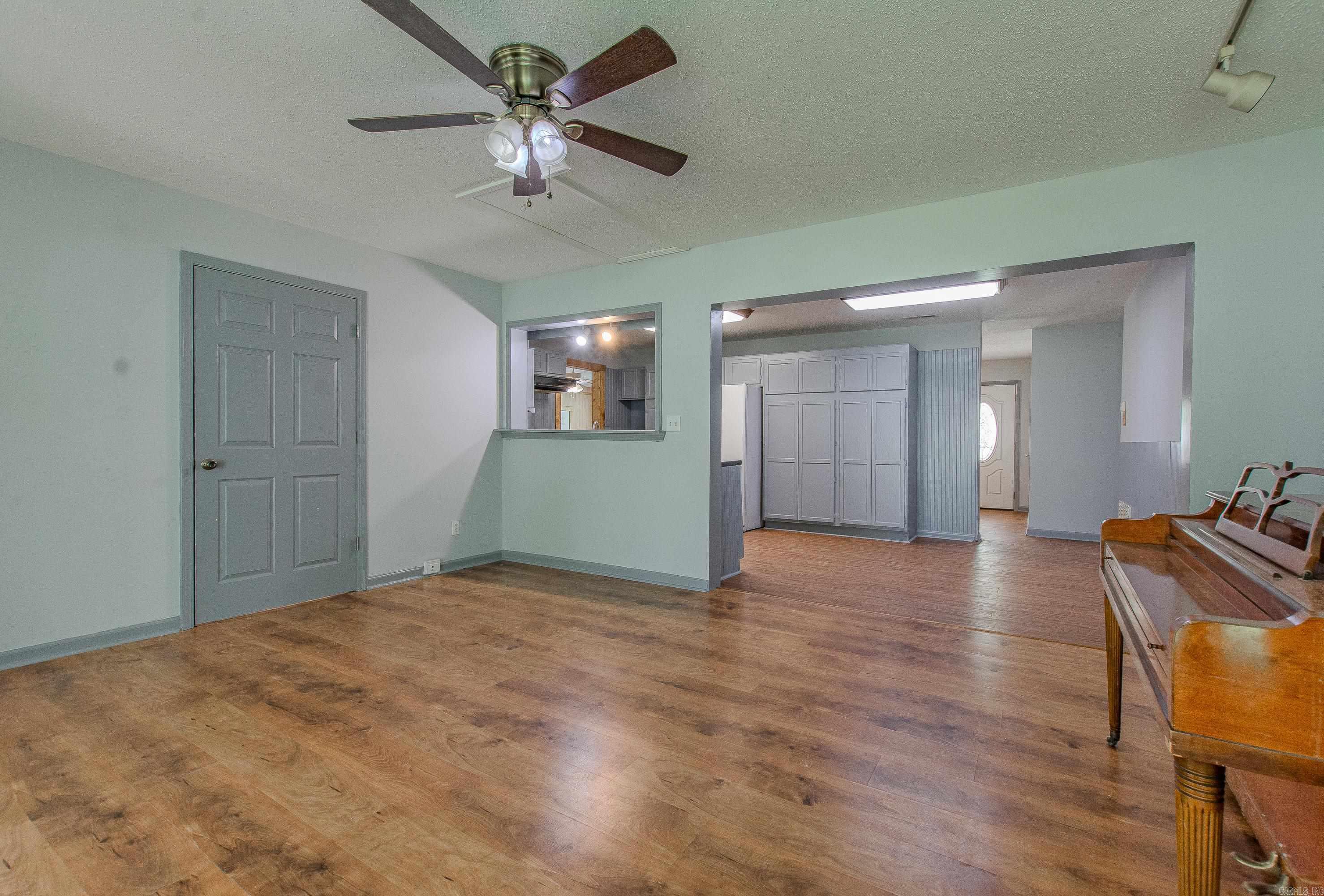 MEADOWBROOK - Residential