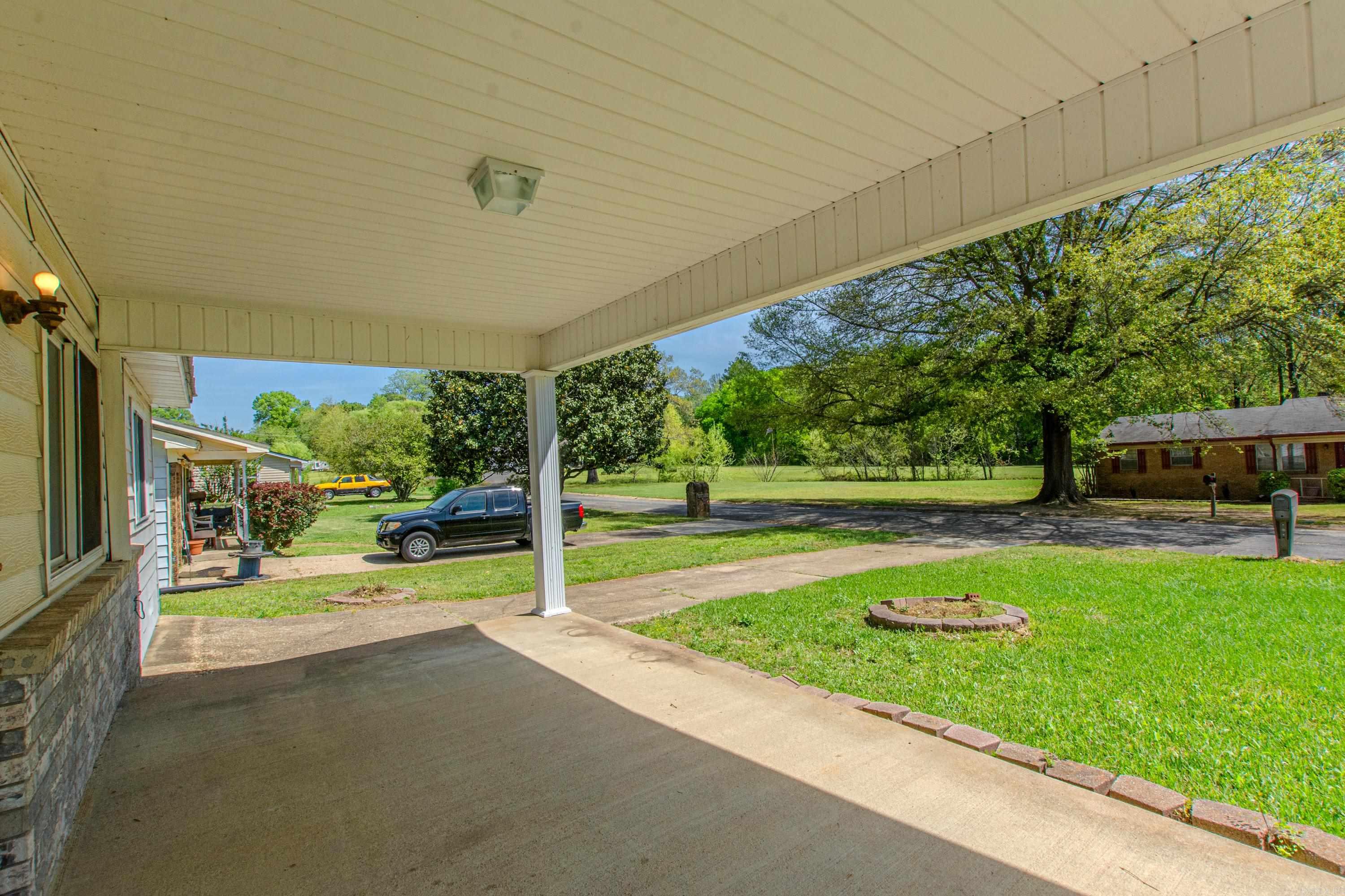 MEADOWBROOK - Residential