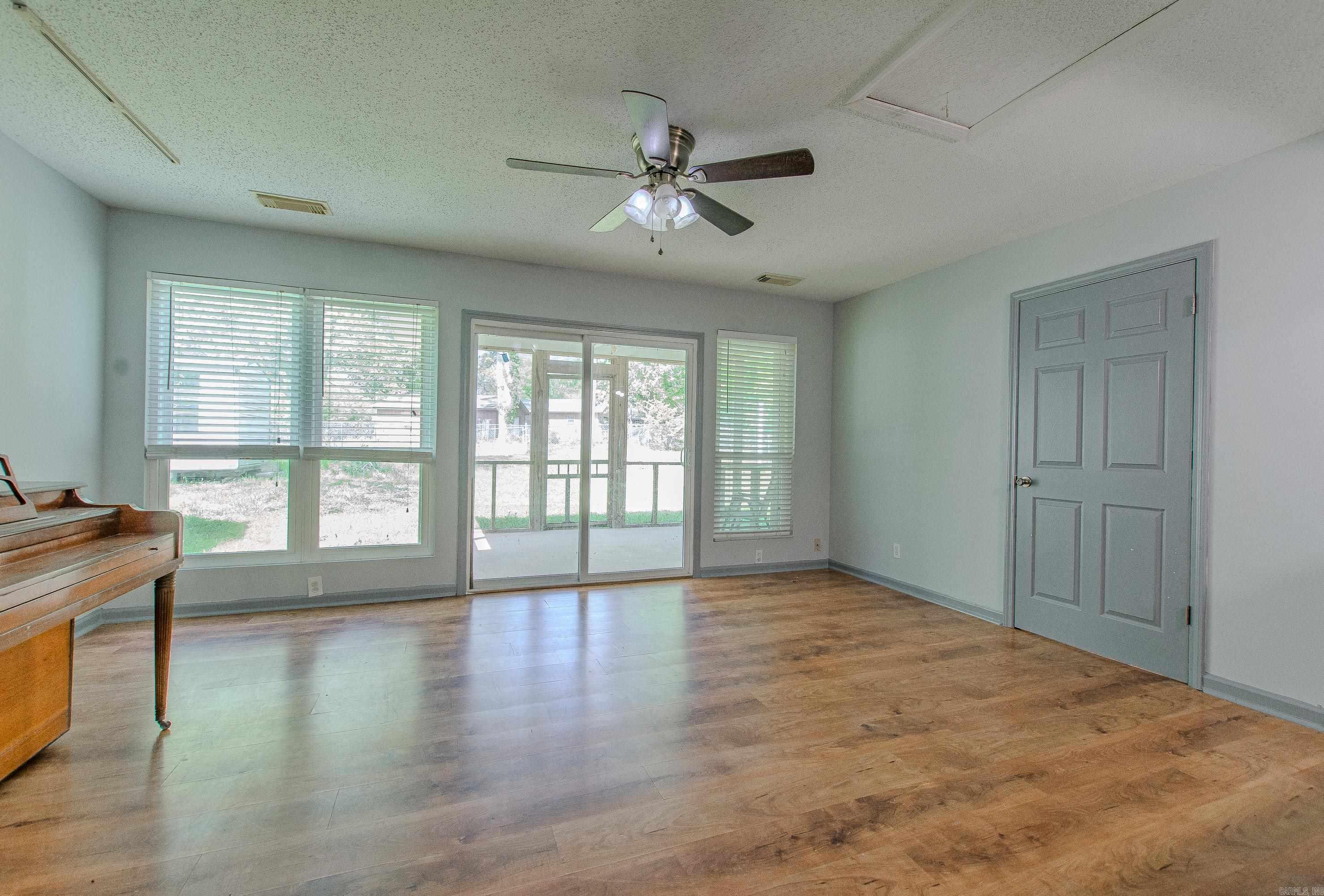 MEADOWBROOK - Residential