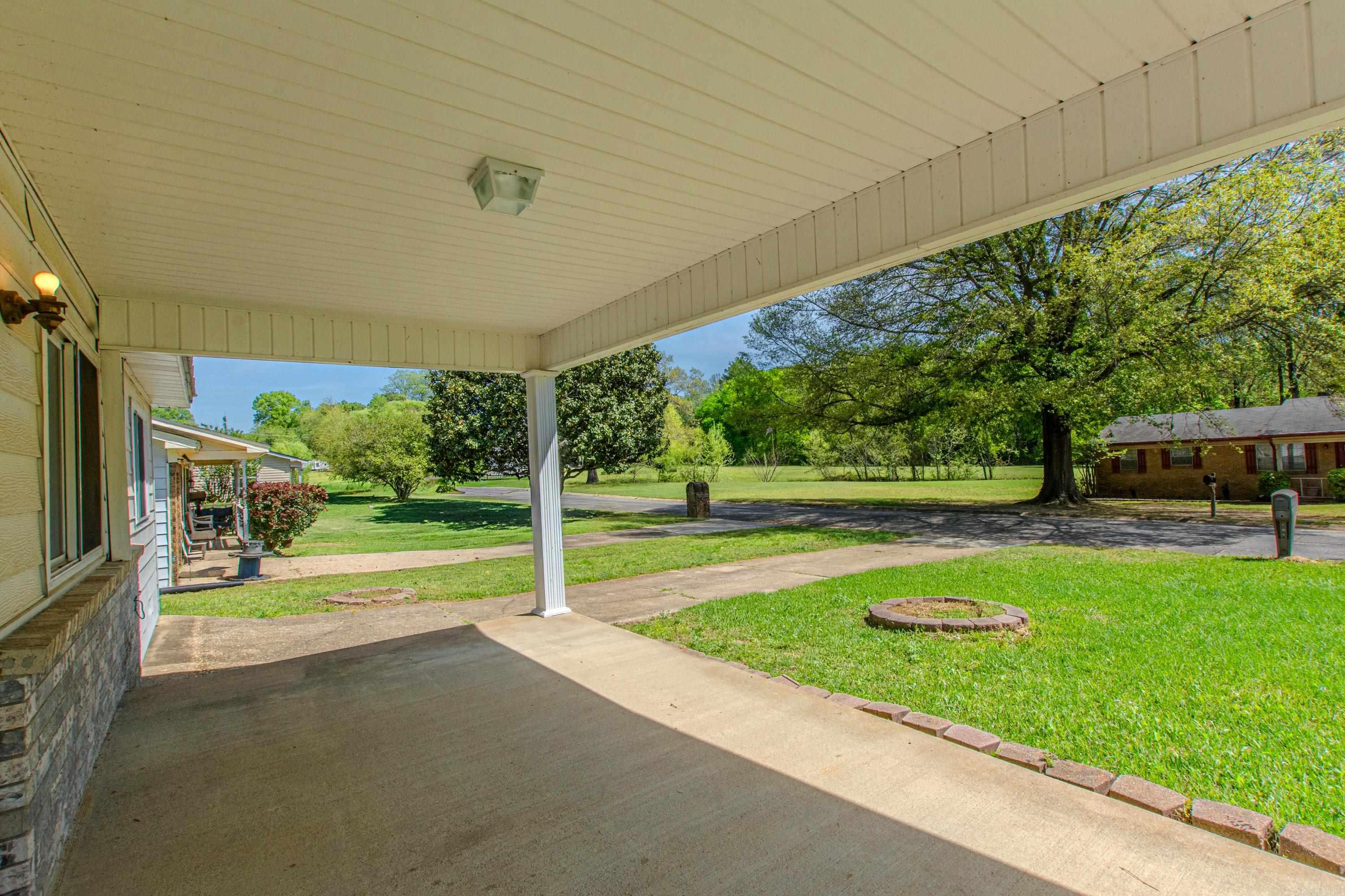 MEADOWBROOK - Residential