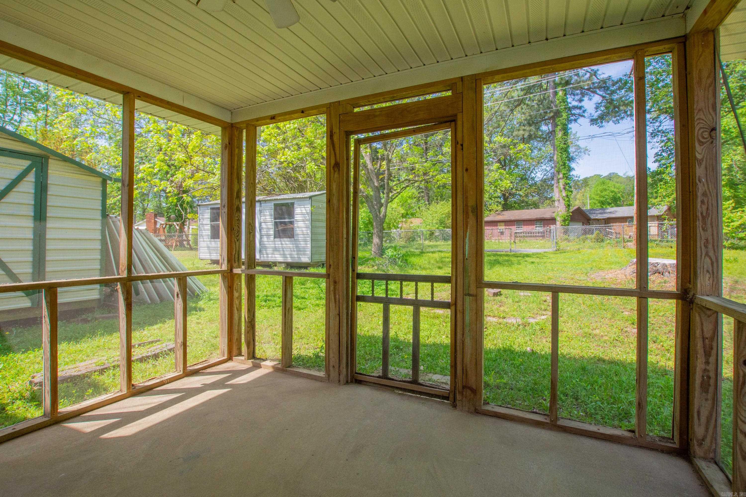 MEADOWBROOK - Residential