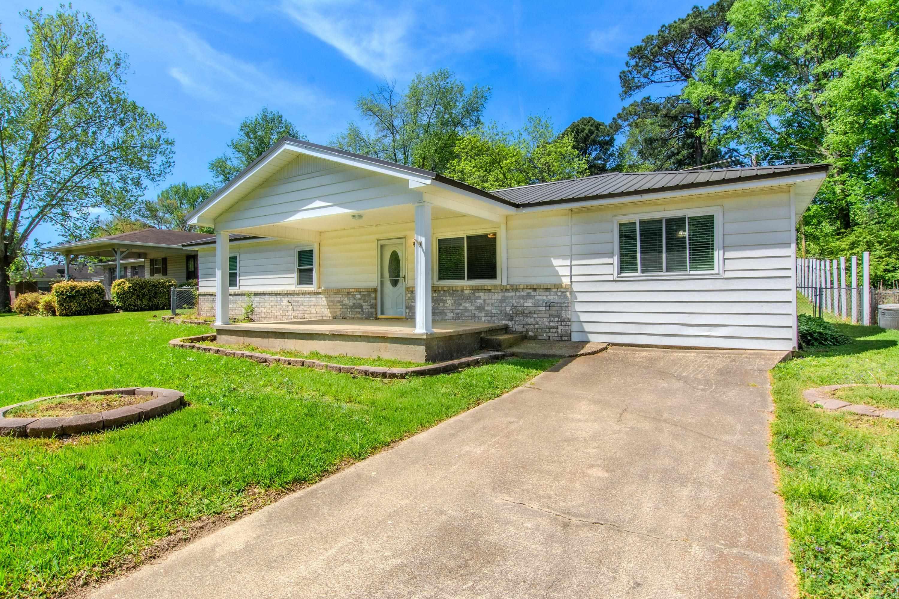 MEADOWBROOK - Residential