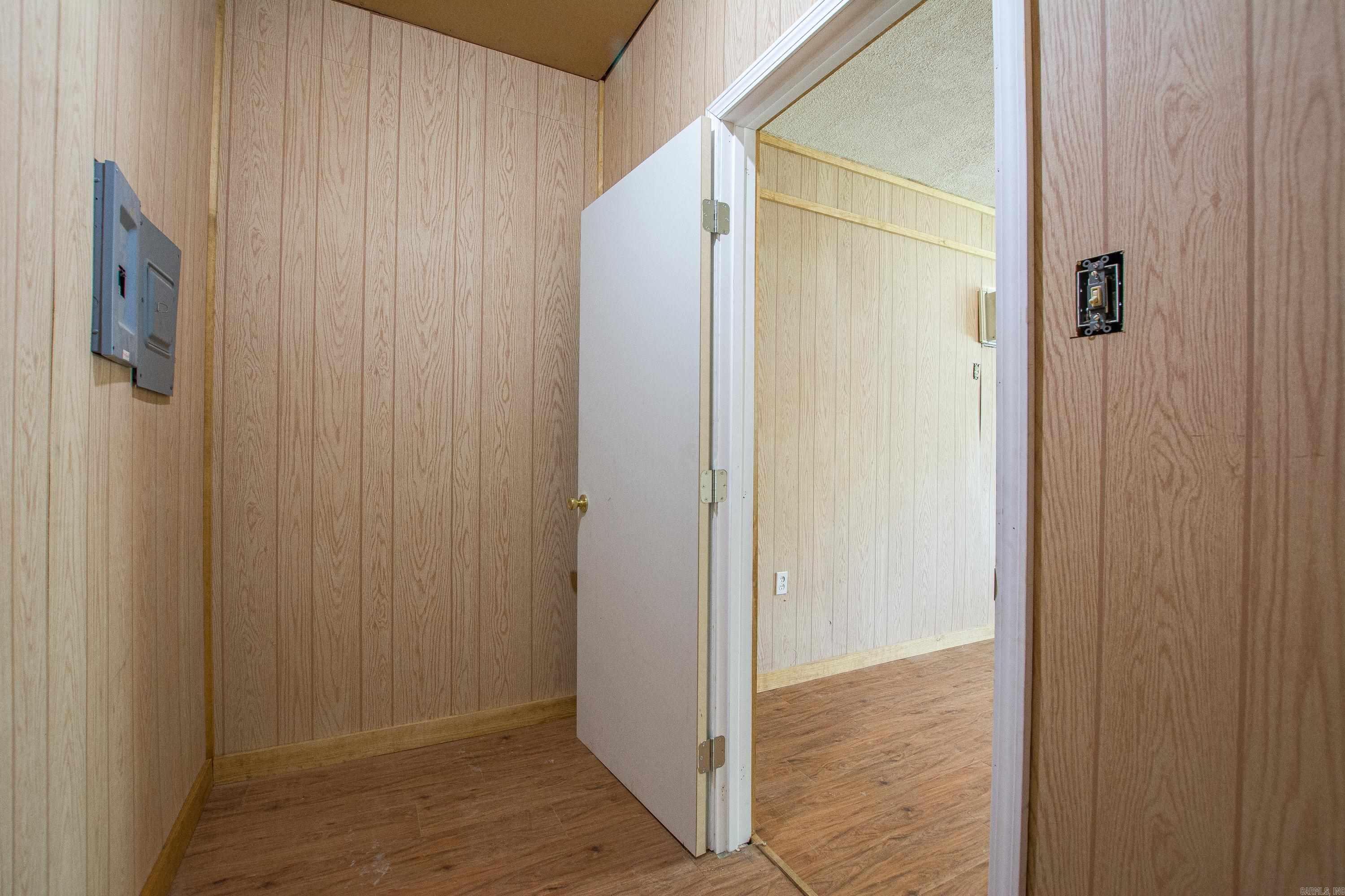 MEADOWBROOK - Residential