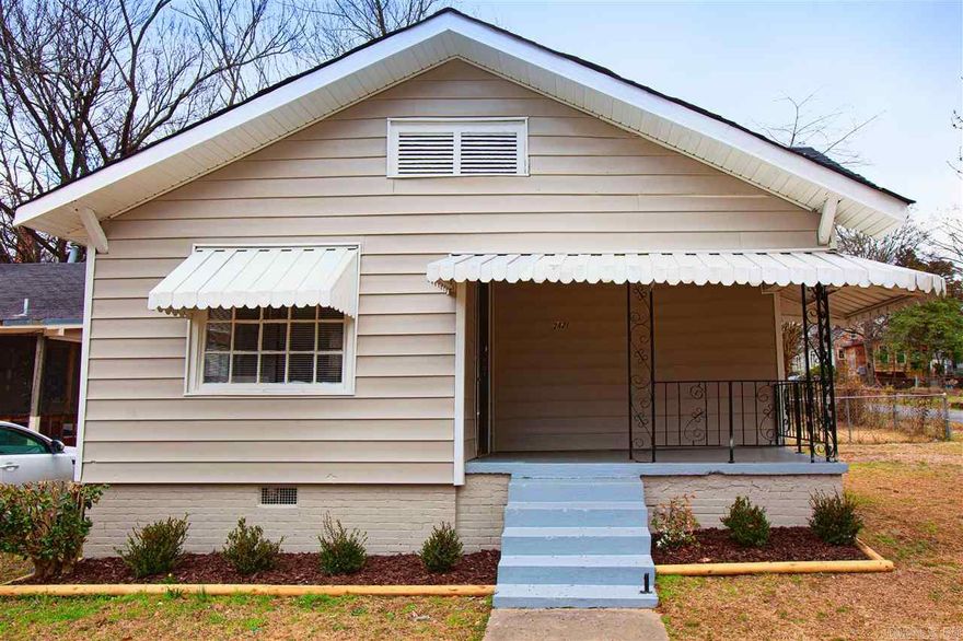 Newly renovated 3 BR/1 BA with a cute little front porch and great curb appeal.  Our leases are for 18 months and income has to be three times the amount of rent unless you have a housing voucher.
