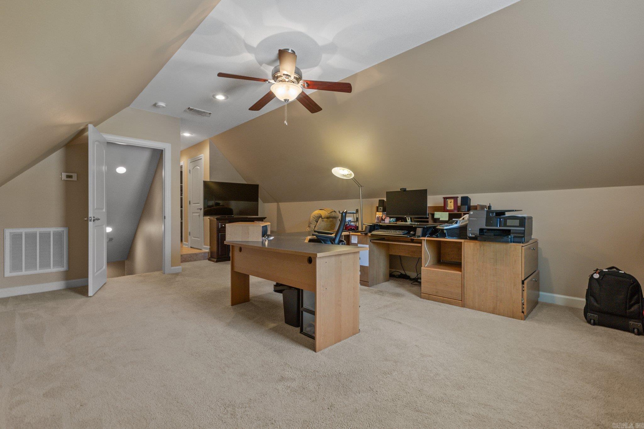 WOODLANDS EDGE - Residential