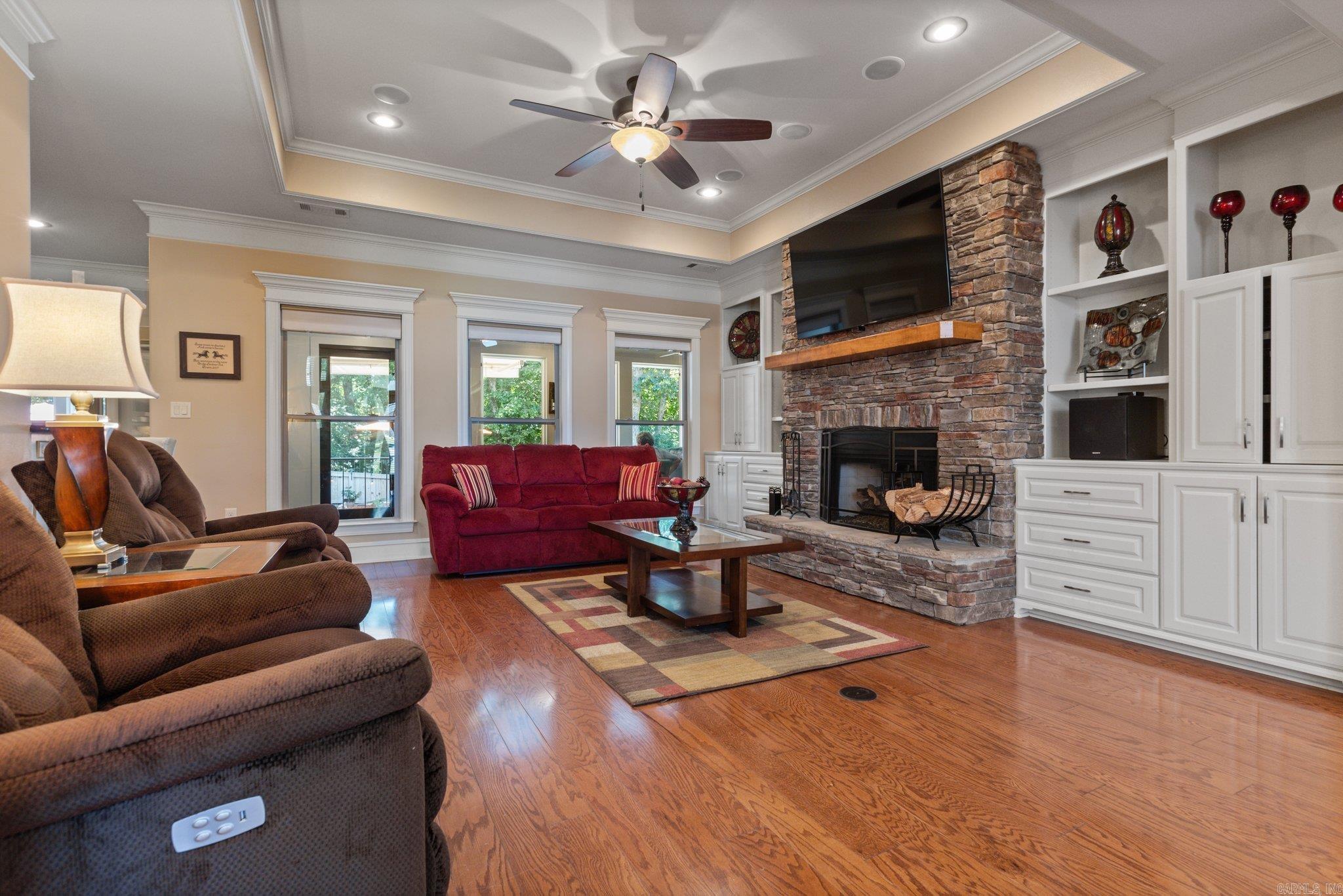 WOODLANDS EDGE - Residential