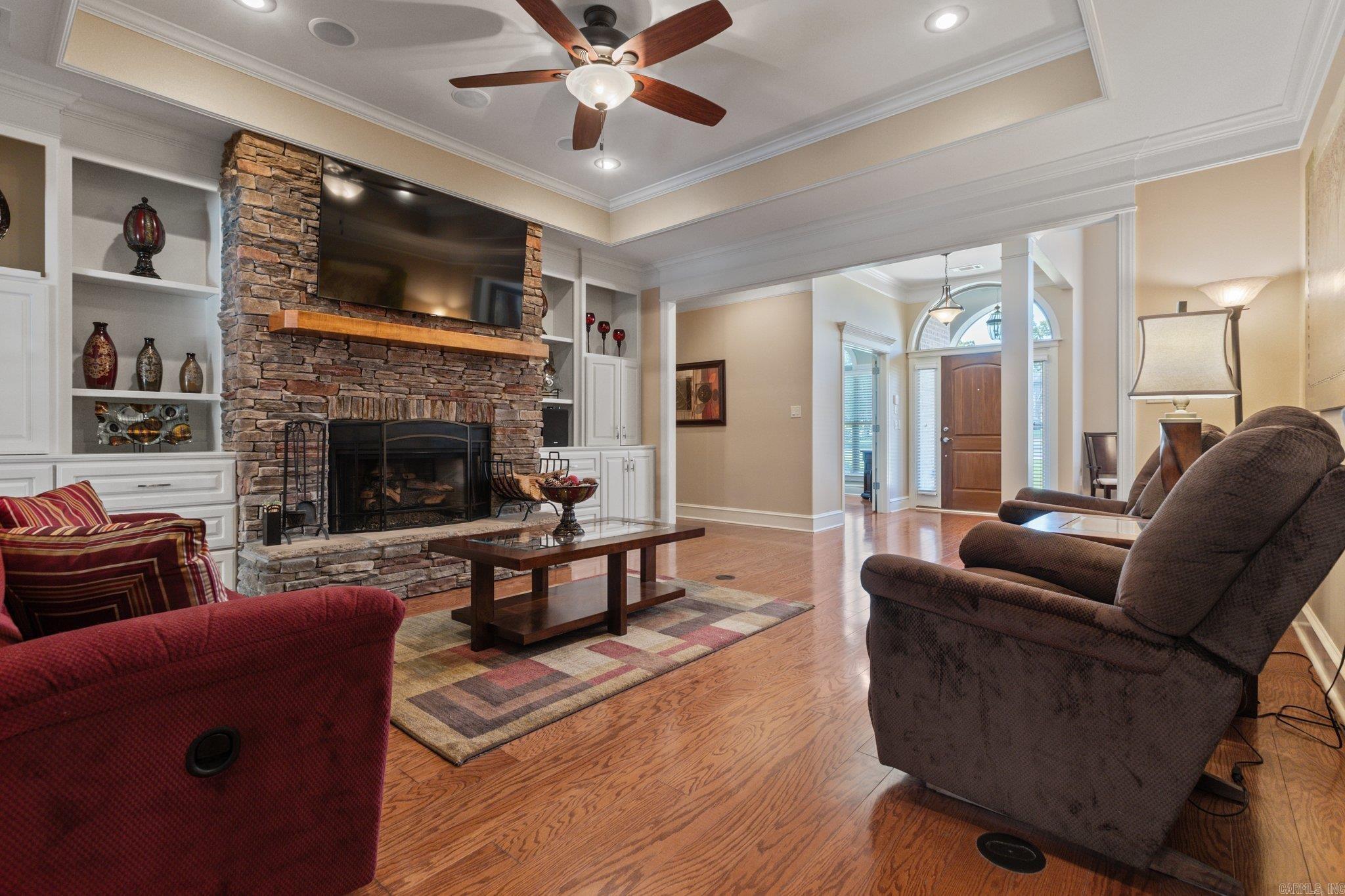 WOODLANDS EDGE - Residential