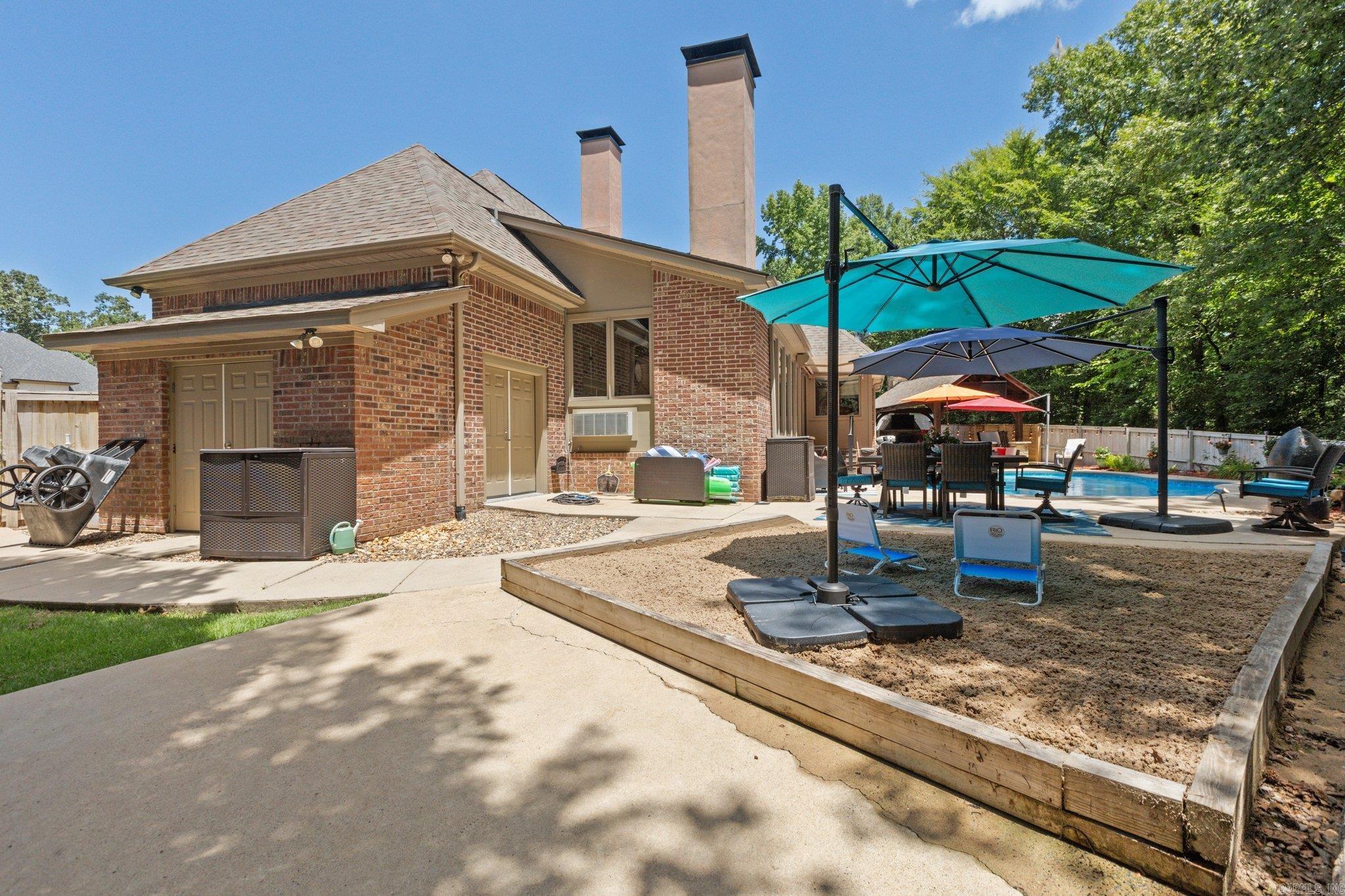 WOODLANDS EDGE - Residential