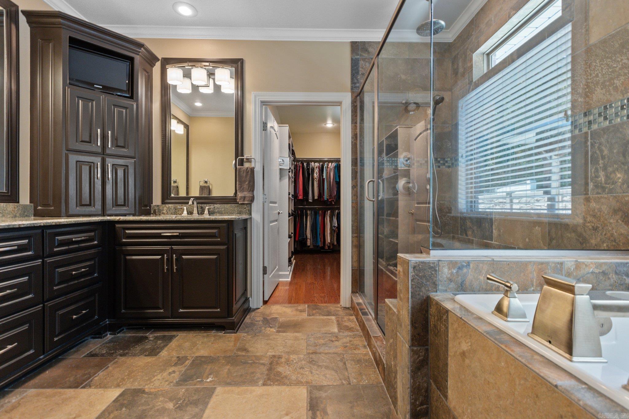 WOODLANDS EDGE - Residential
