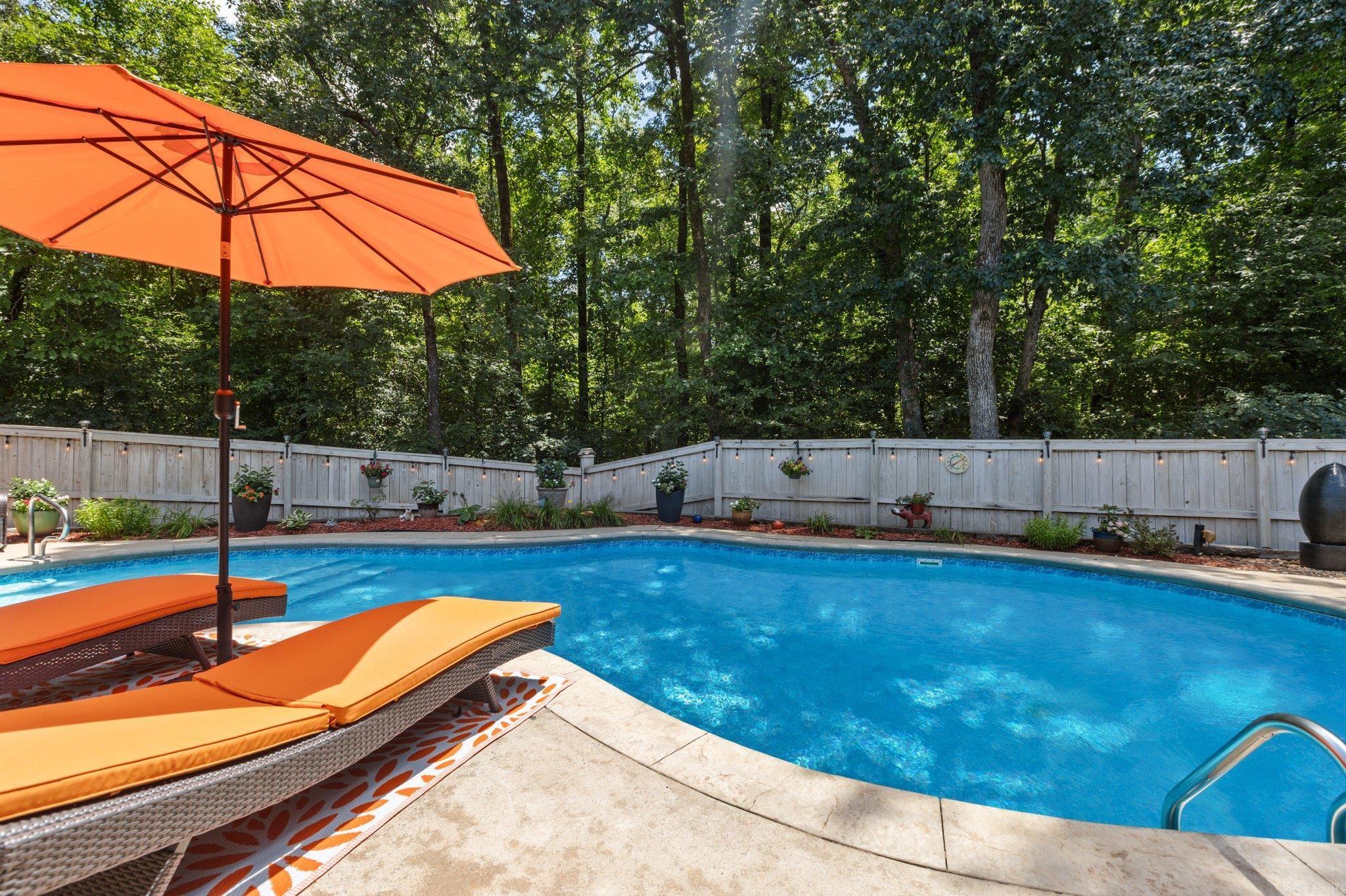 WOODLANDS EDGE - Residential