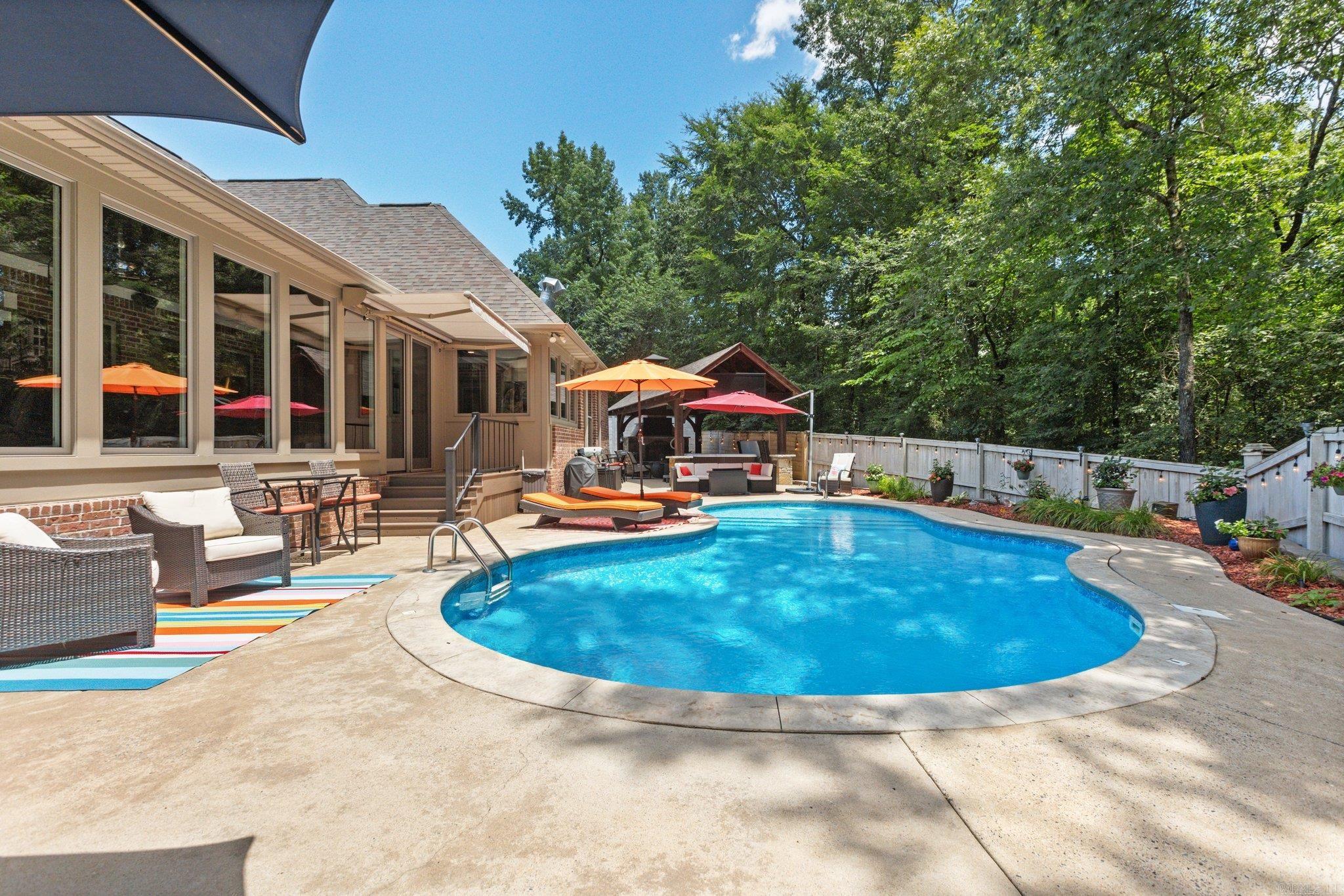 WOODLANDS EDGE - Residential
