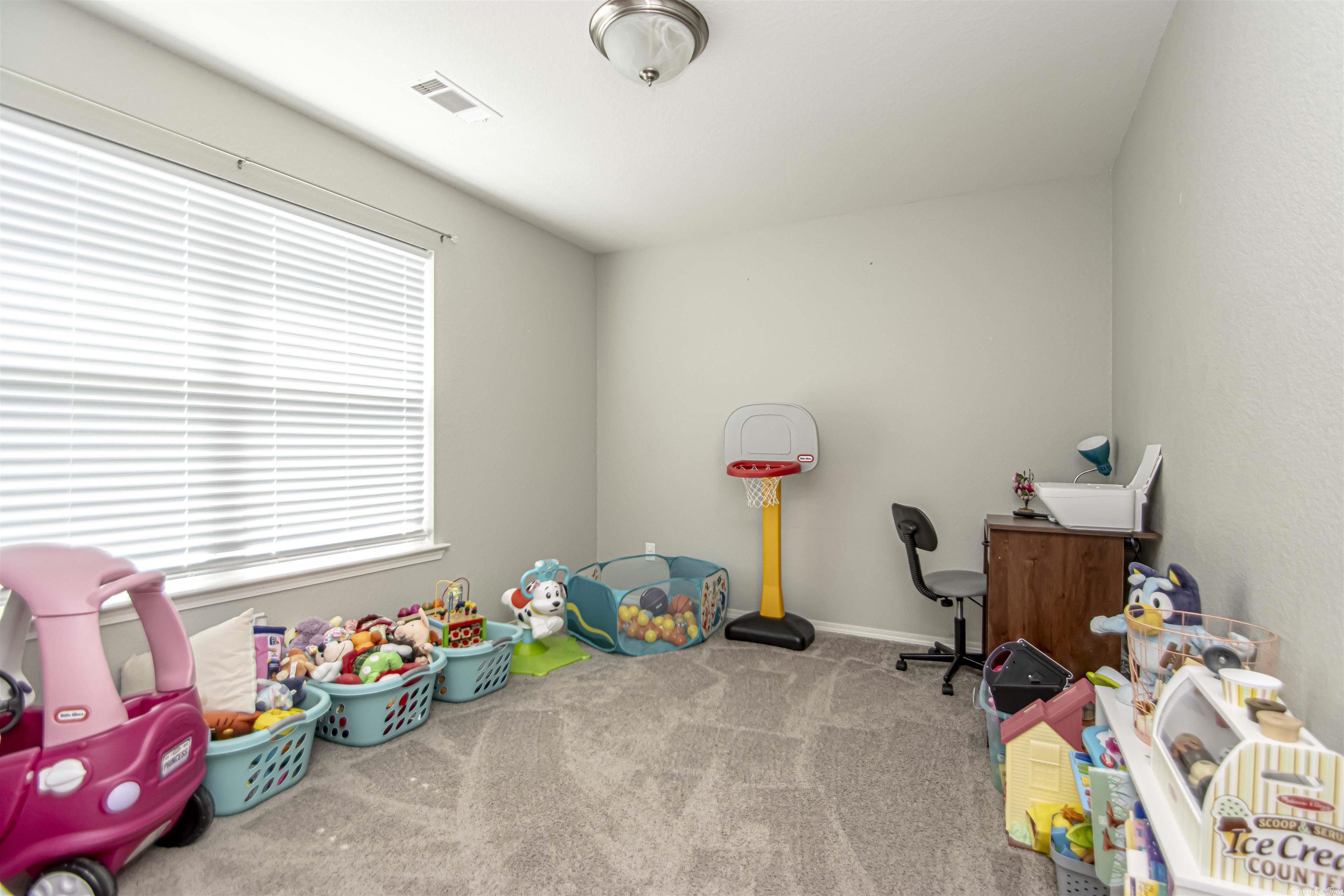 HERITAGE HEIGHTS - Residential