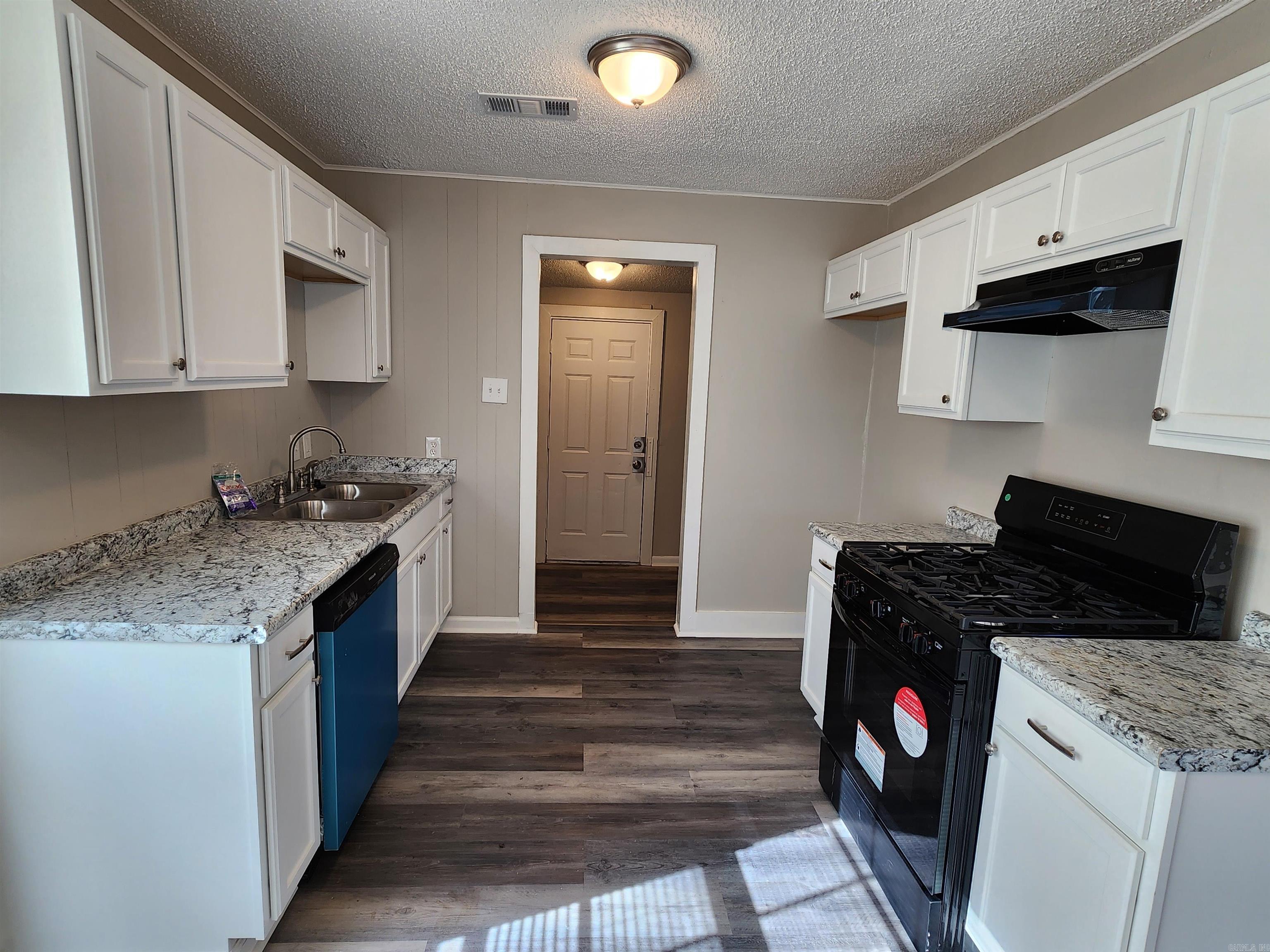 PINE FOREST - Residential