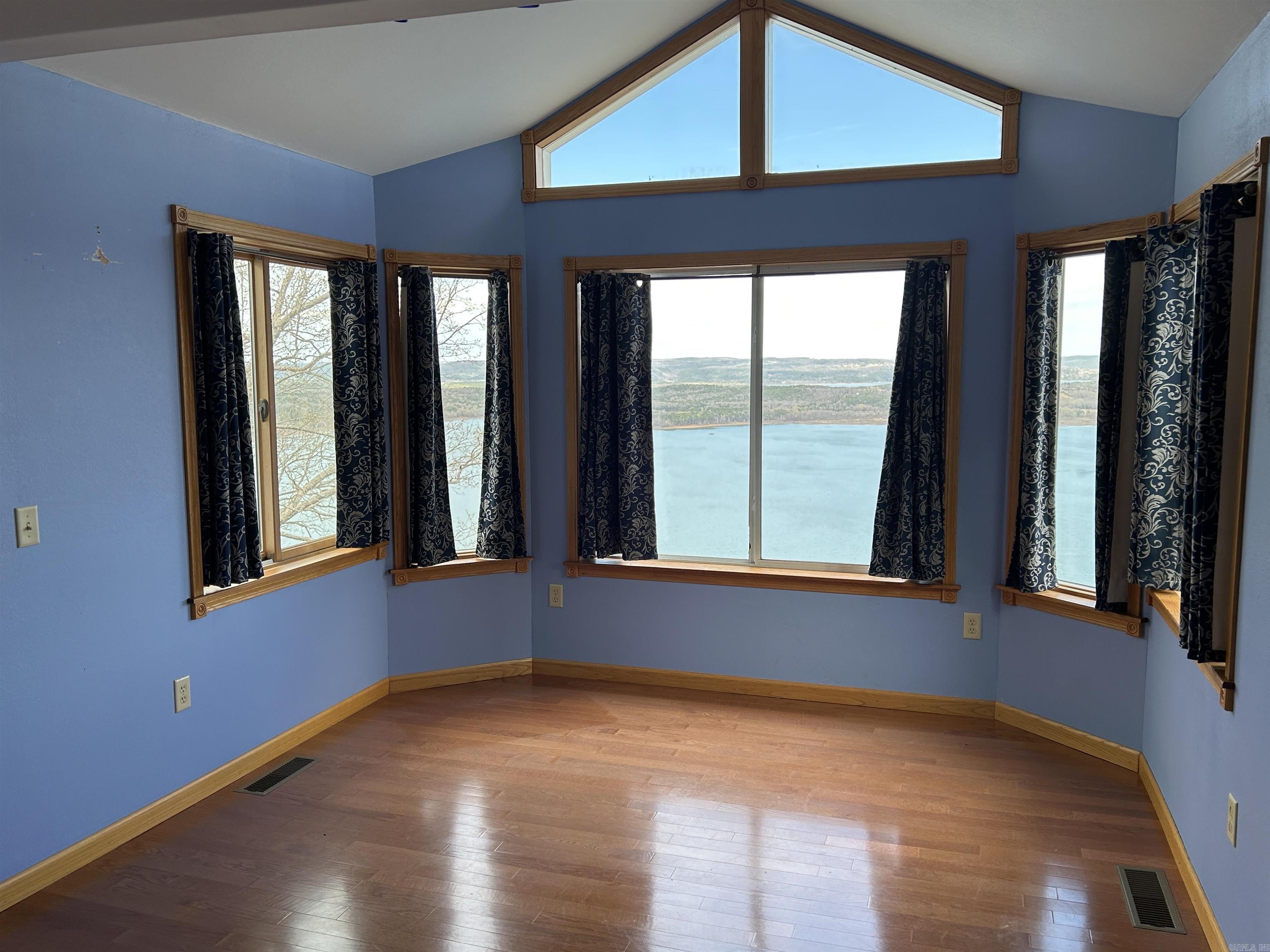 CLIFFVIEW TRACTS - Residential