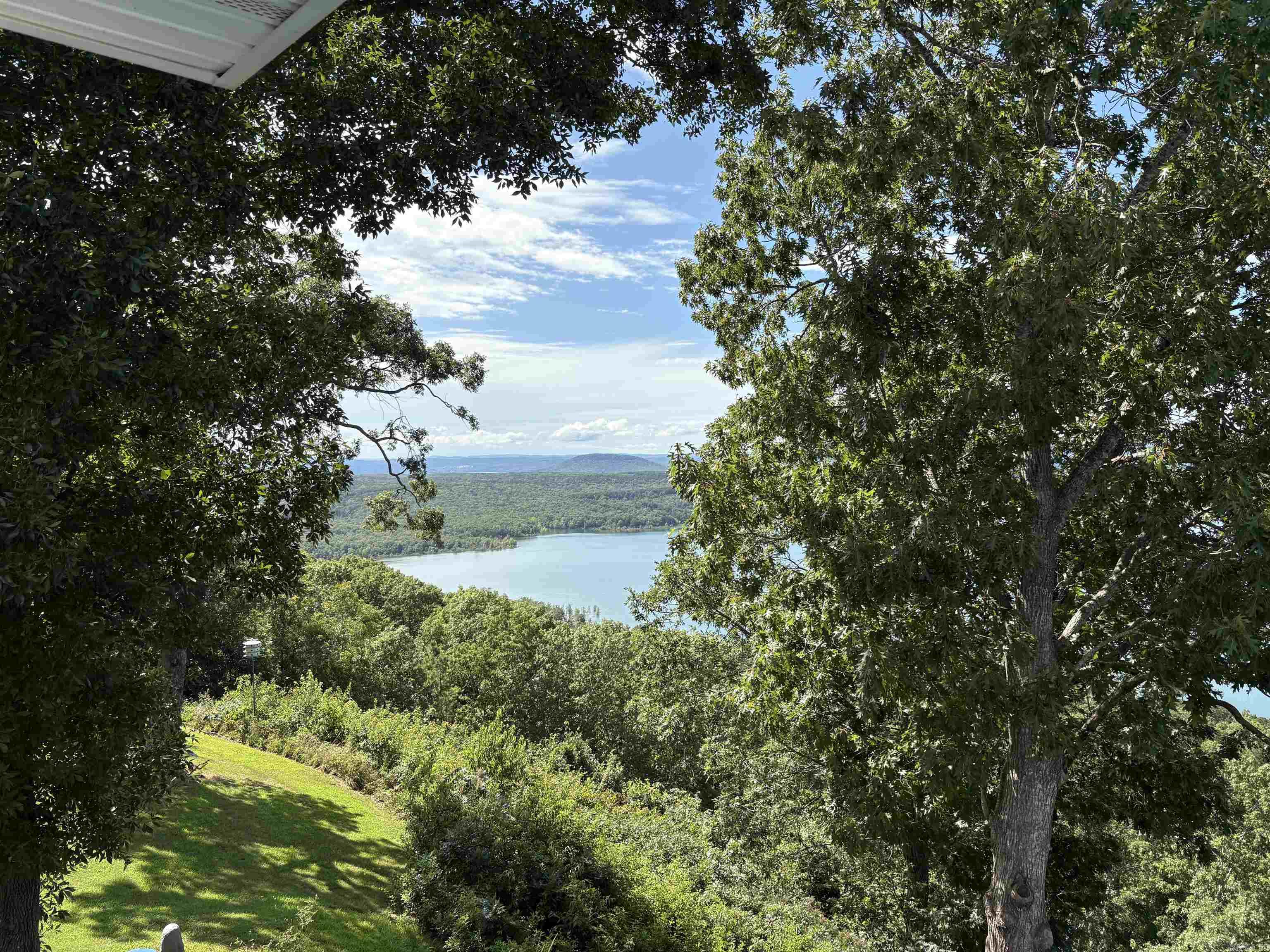 CLIFFVIEW TRACTS - Residential