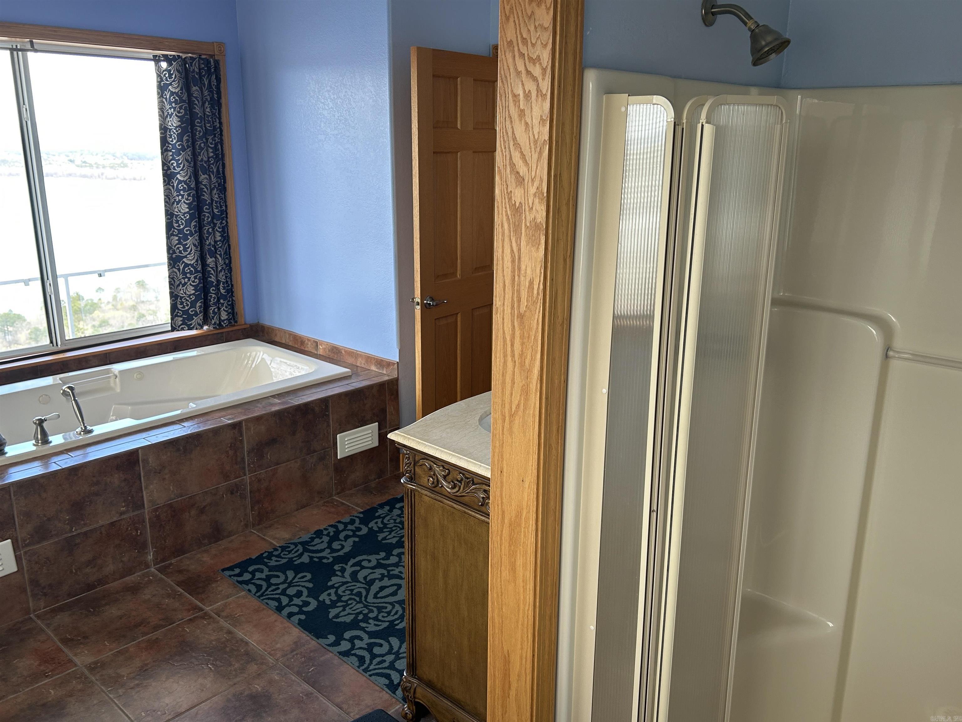 CLIFFVIEW TRACTS - Residential