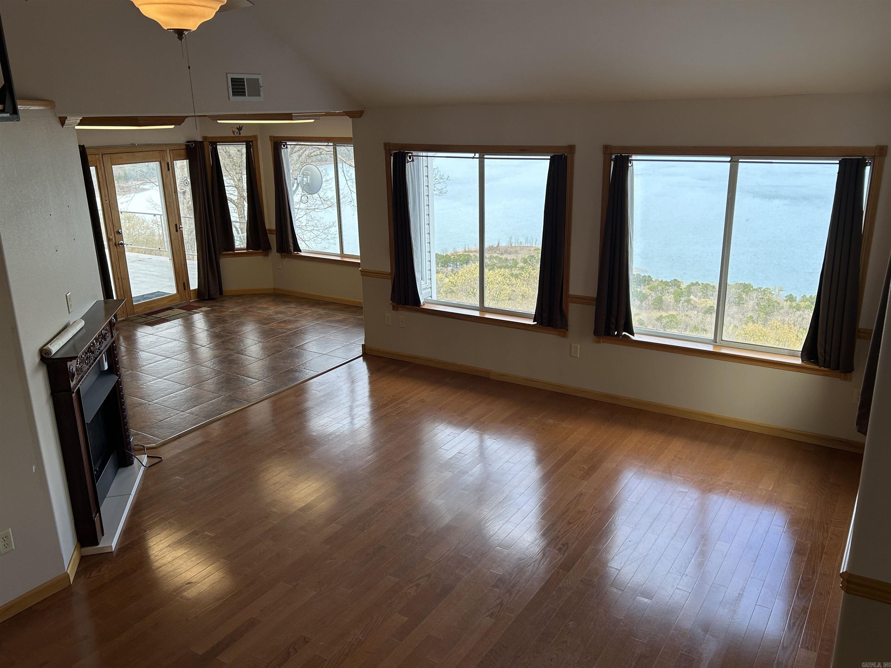 CLIFFVIEW TRACTS - Residential