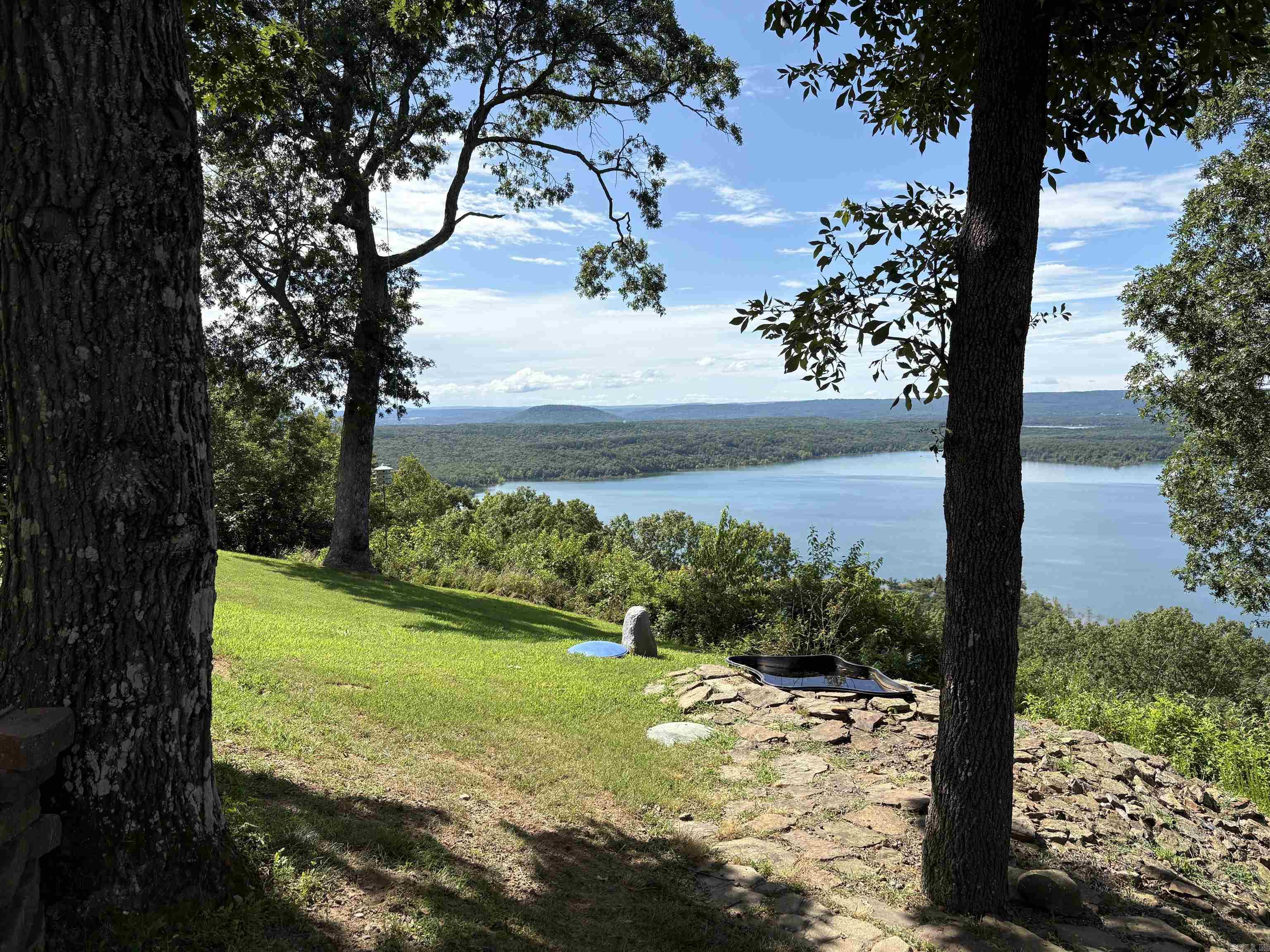 CLIFFVIEW TRACTS - Residential