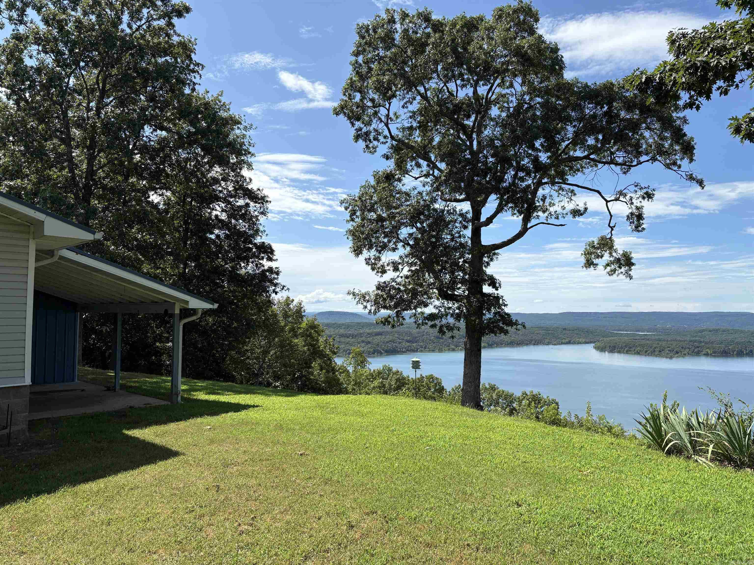 CLIFFVIEW TRACTS - Residential