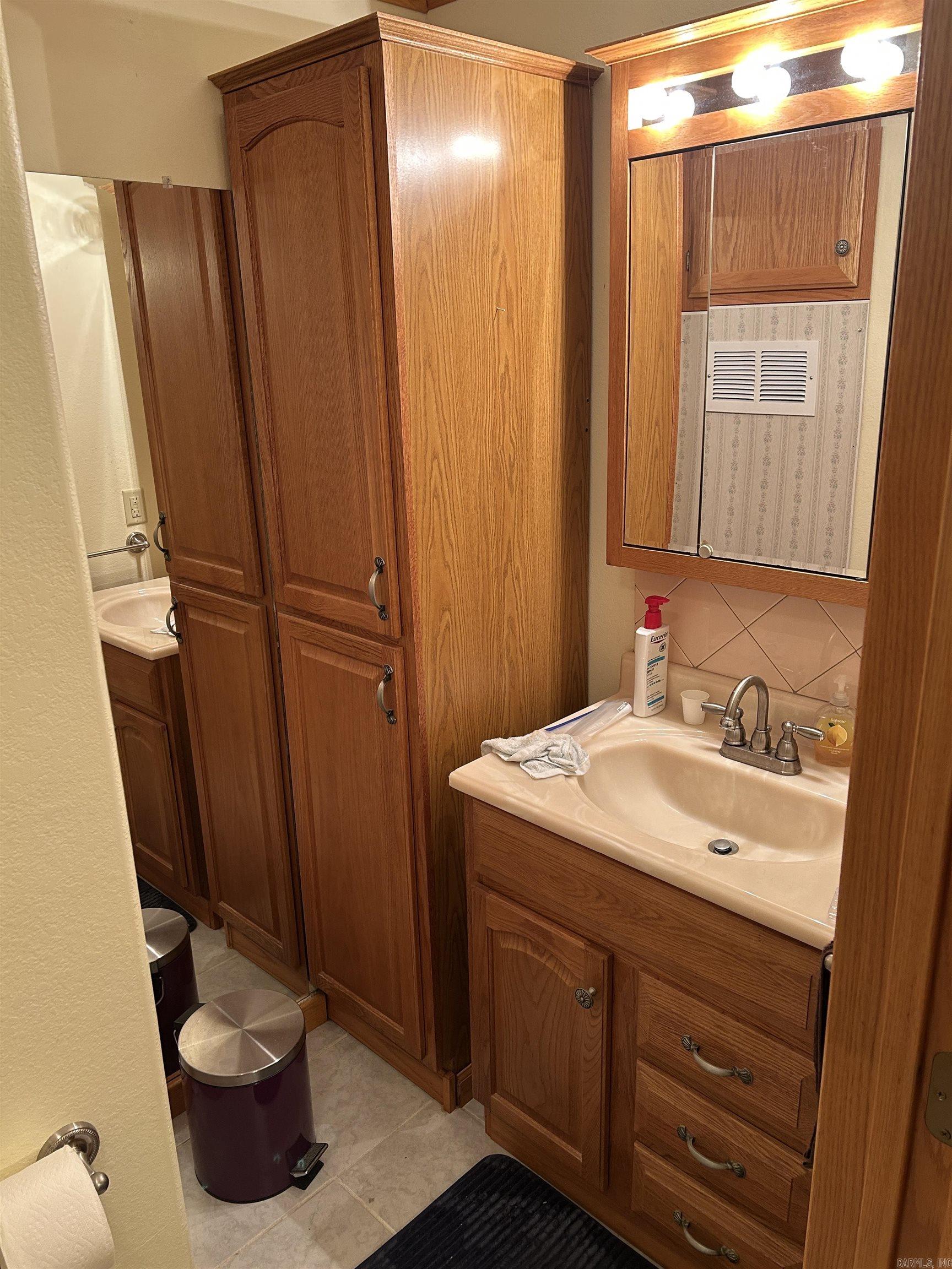 CLIFFVIEW TRACTS - Residential