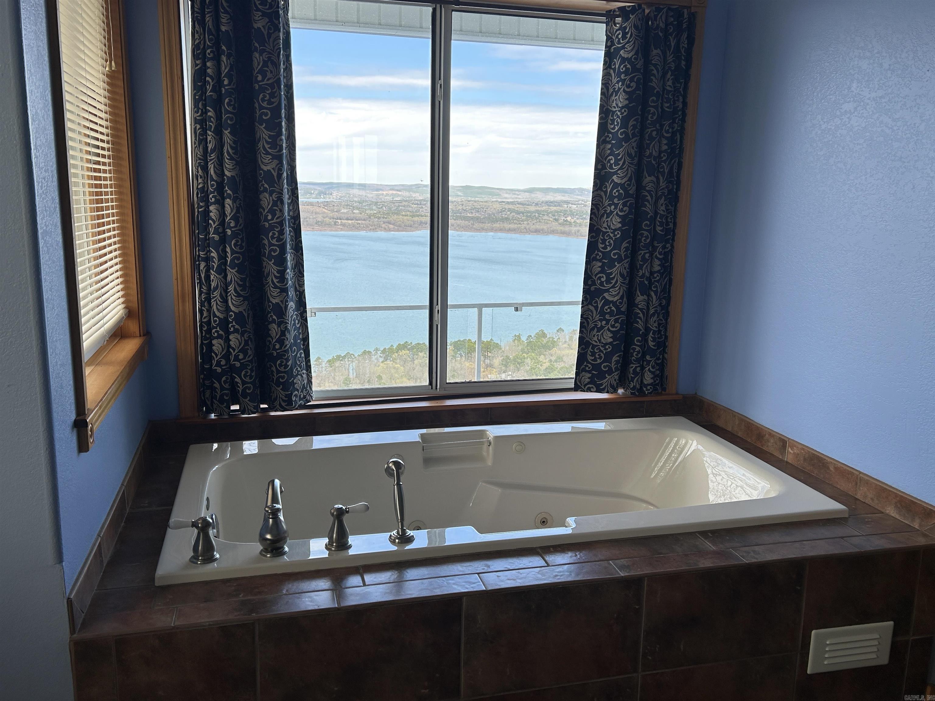 CLIFFVIEW TRACTS - Residential