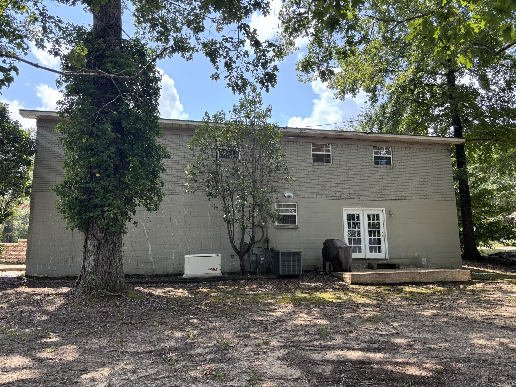 OAKLAND PARK - Residential