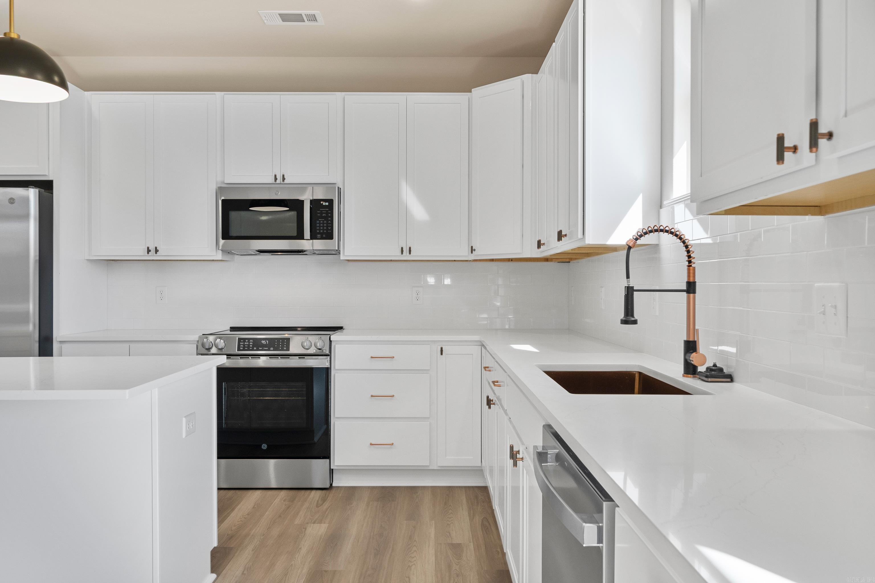 BAYSHORE COVE HPR PHASE IA - Residential