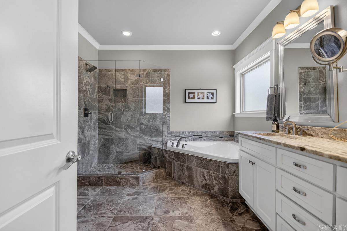 WOODLANDS EDGE - Residential