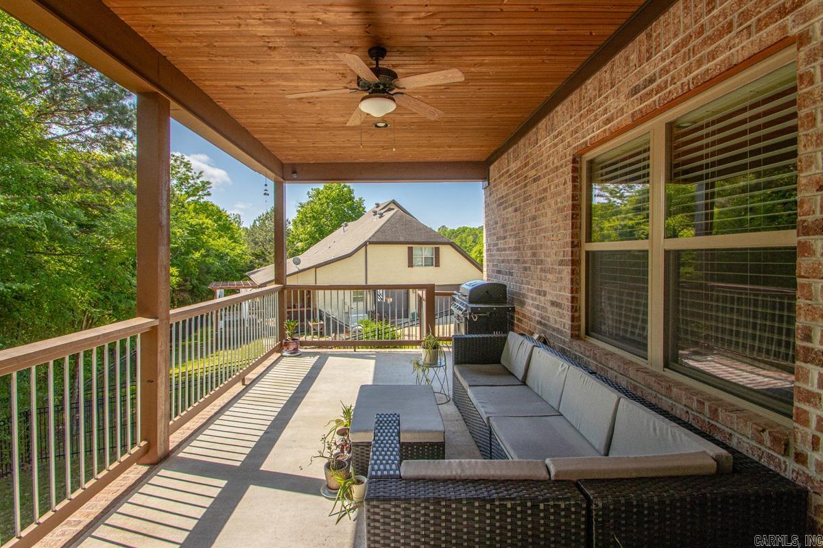 WOODLANDS EDGE - Residential