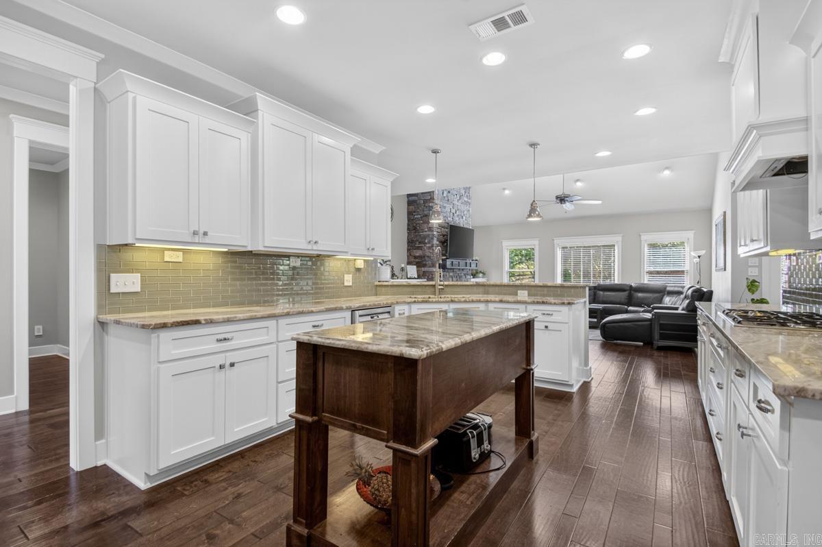 WOODLANDS EDGE - Residential