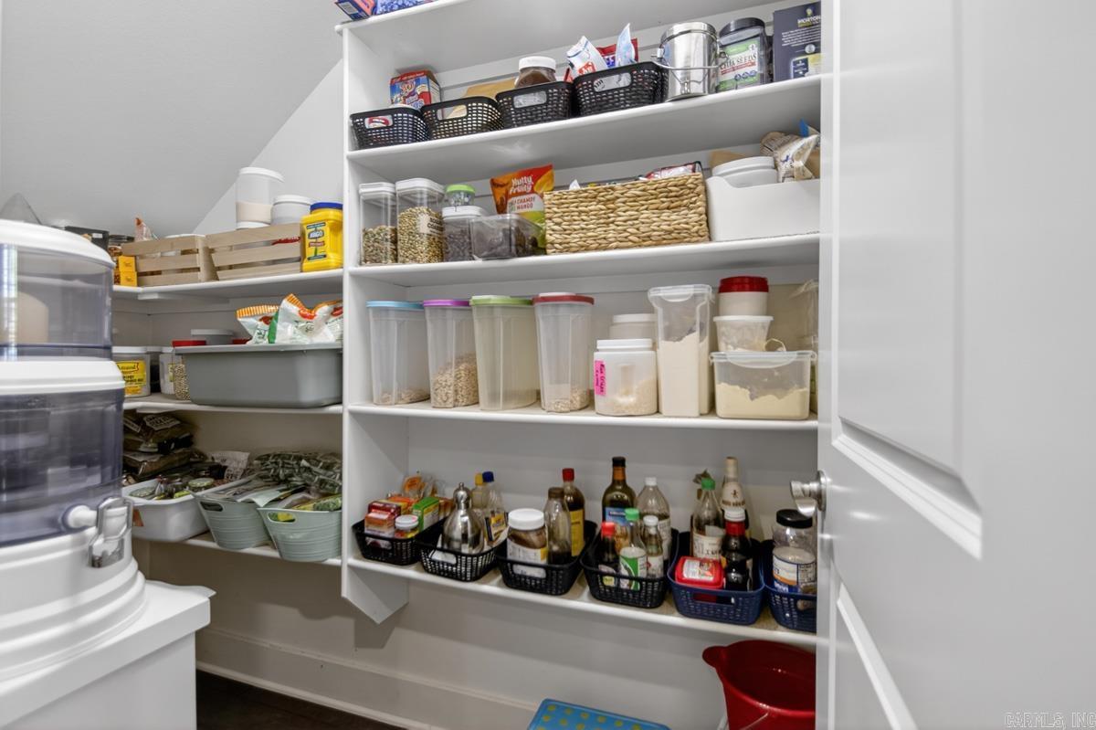 WOODLANDS EDGE - Residential