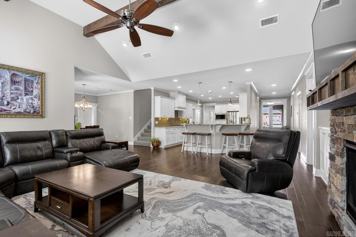 WOODLANDS EDGE - Residential